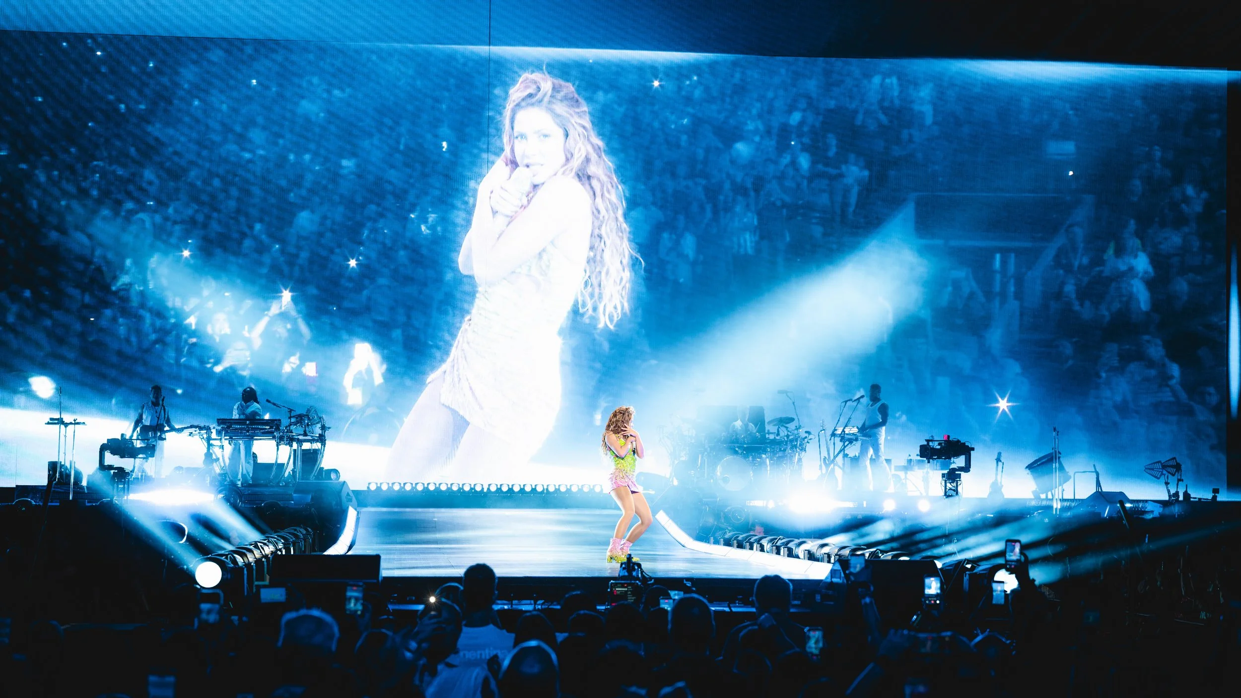 Shakira-57.jpeg