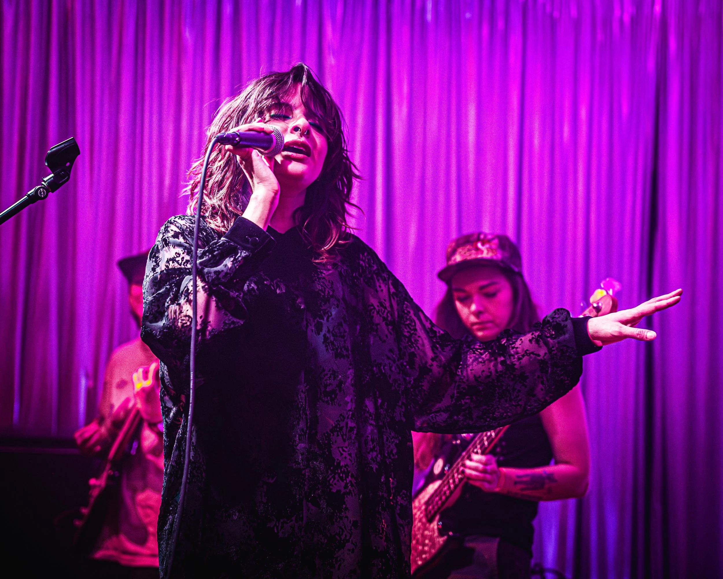 LIQUID GIRLFRIEND_-9.jpeg