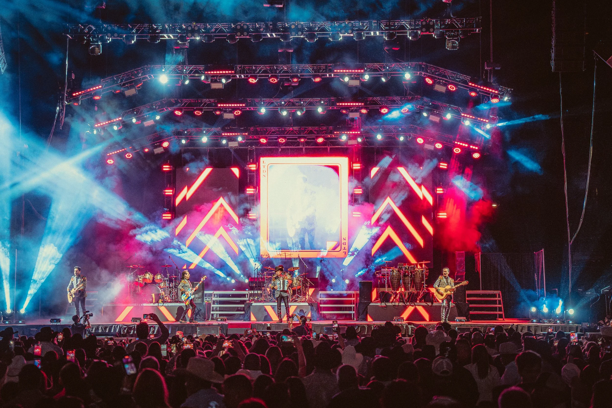 Los Tigeres Del Norte-2.jpg