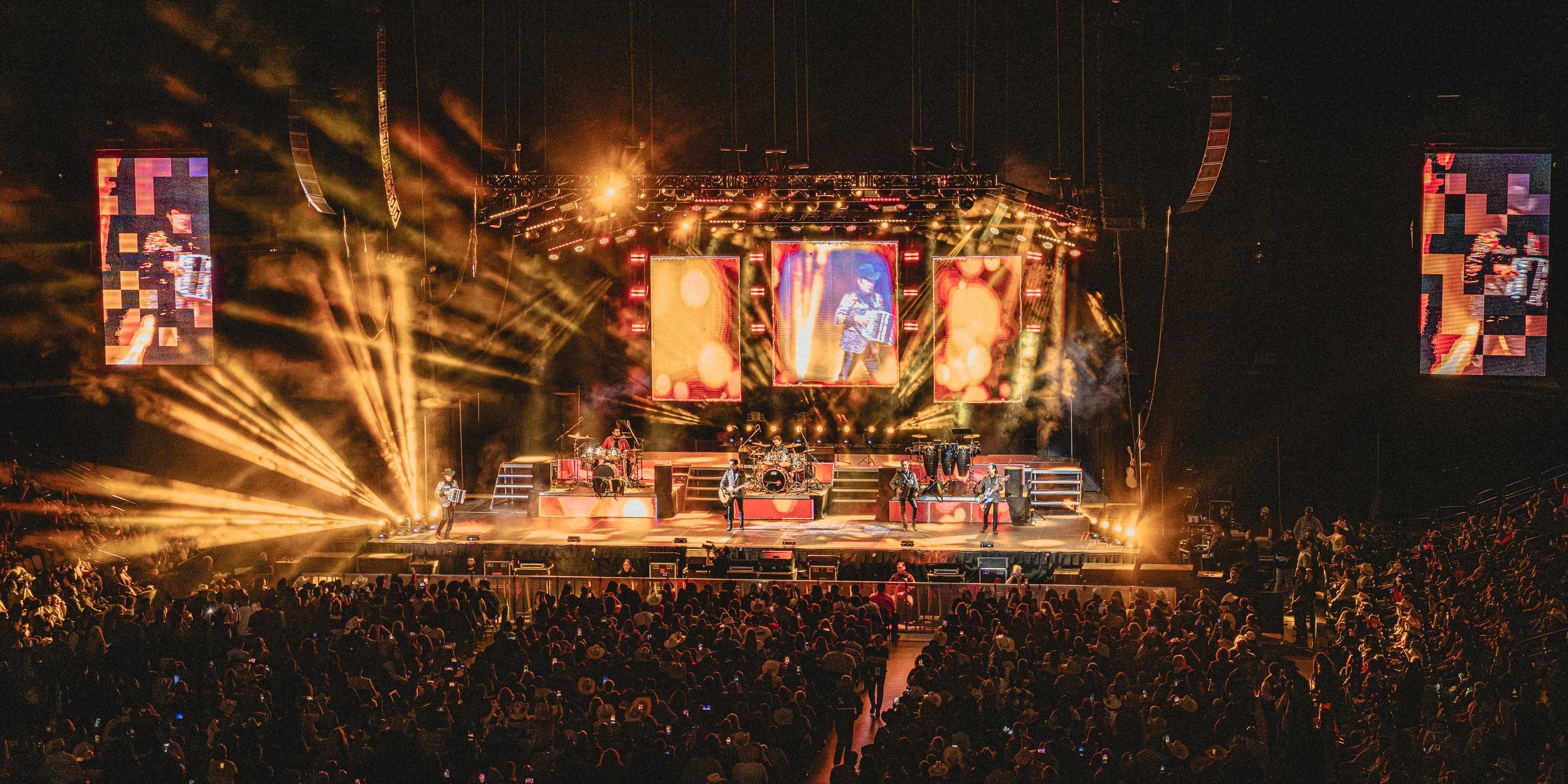 Los Tigeres Del Norte-30.jpeg