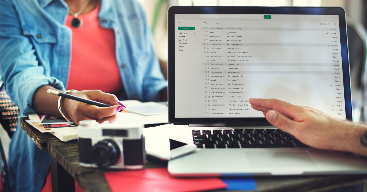 How to Get a Direct Mailing List in Chicago (And Choose the Right Direct Mail Option)