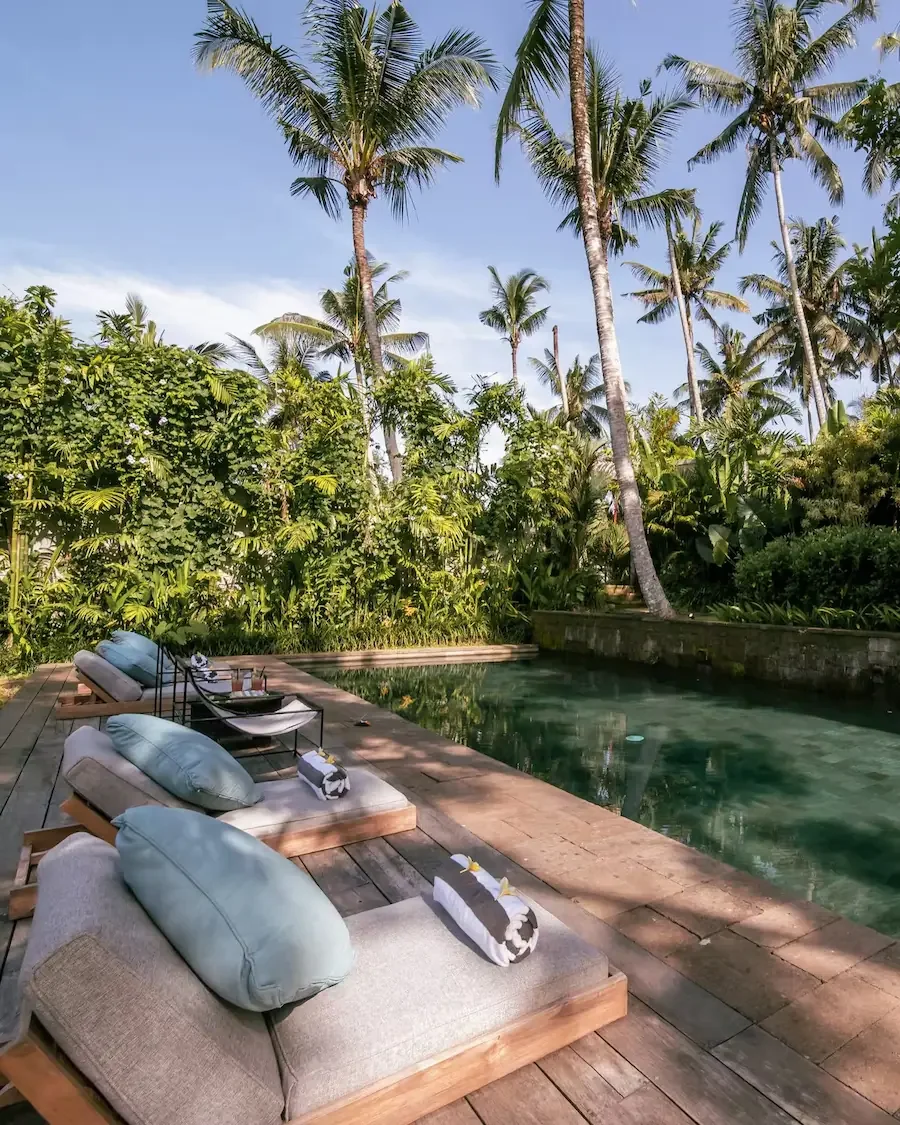 Retreat participants gathered in a sacred healing space sharing connection during the Jaya Hollohan somatic retreat in Bali