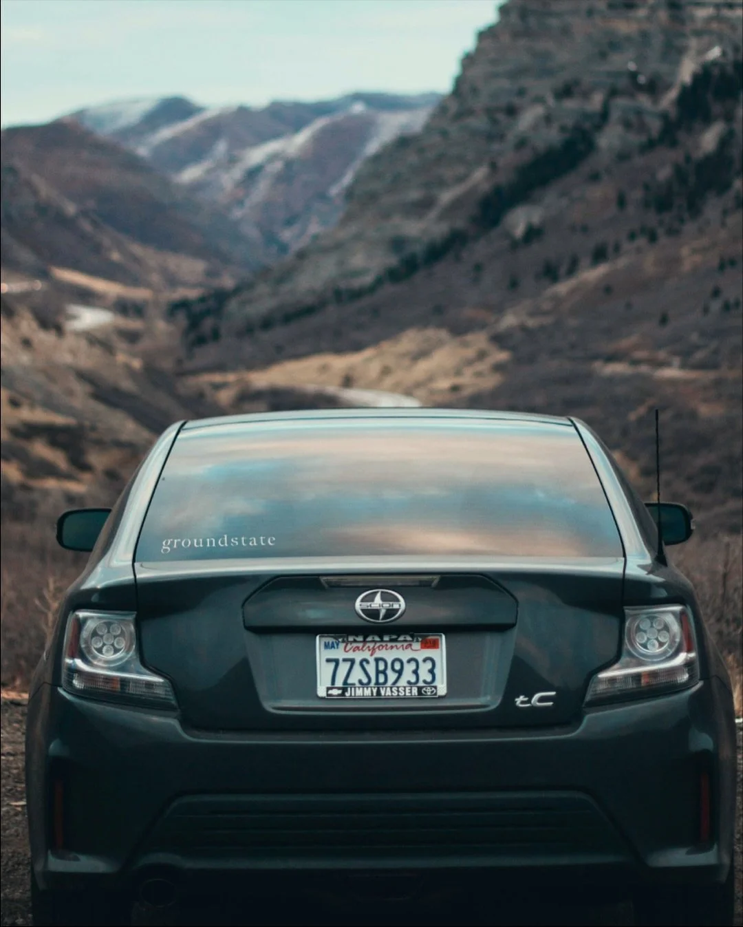 When philosophy becomes tangible 

Here&rsquo;s where Groundstate comes to life.

The circular logo mark represents terrain, wholeness, and connection to Earth, not performance, but presence.

No flashy sports visuals. Just texture, tone, and quiet m