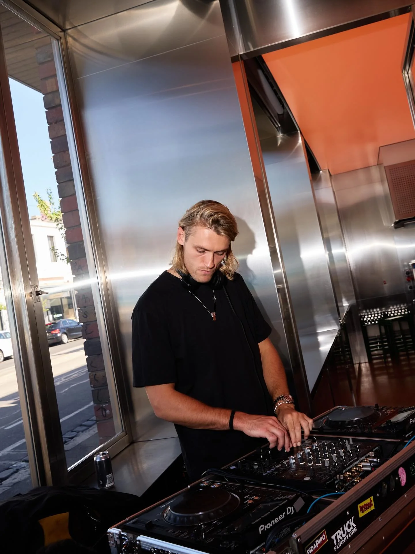 @darcymooore on the decks last night for @kiehlsanz 🎶 🕺