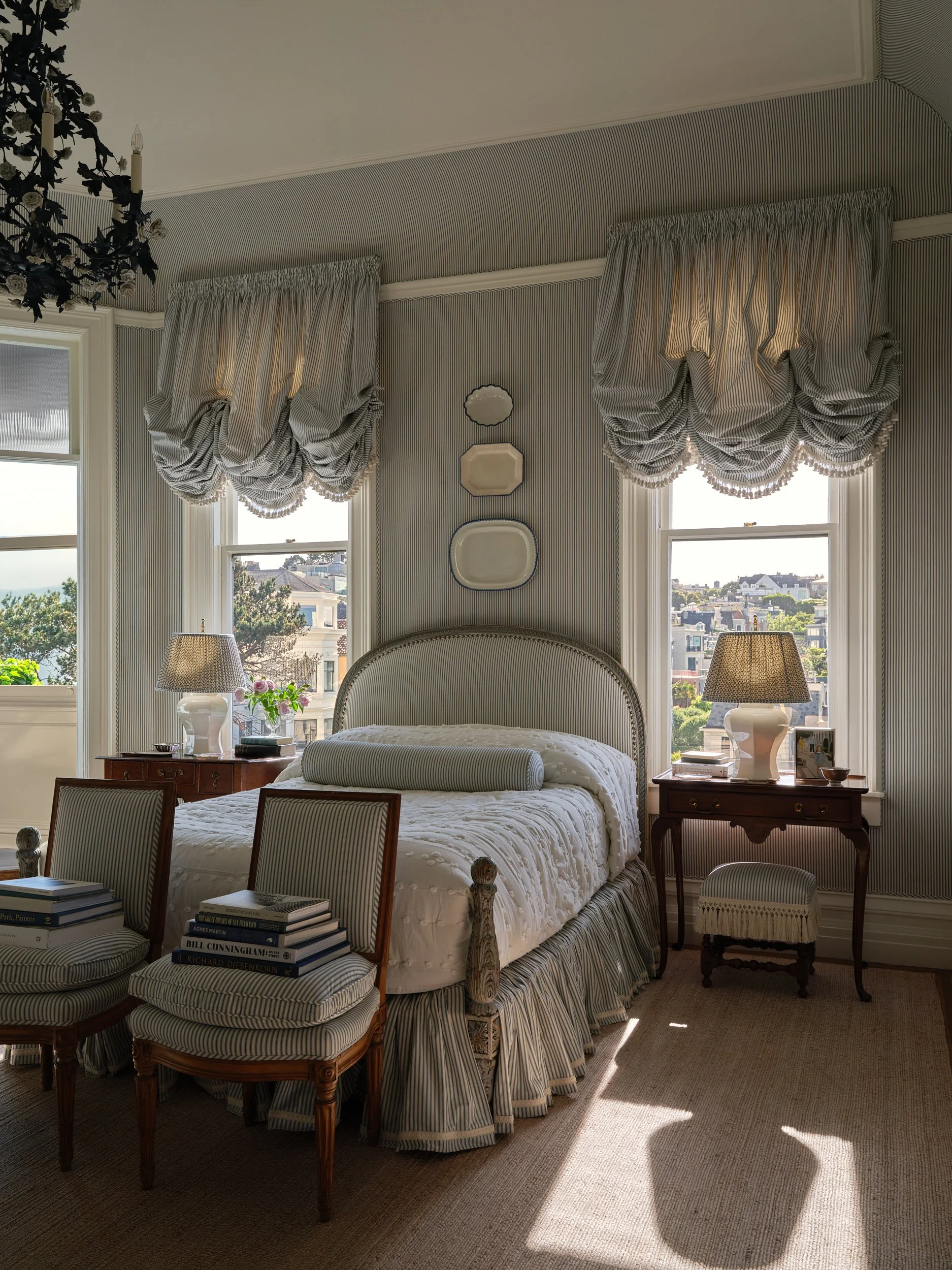 Lamberto Showcase 0225.jpg