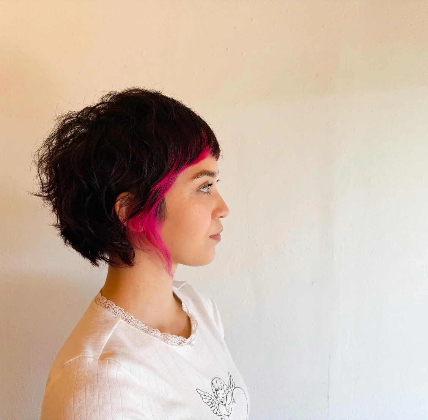 We heard the Bixie is having a moment.💗 cutie crop layered bob by @katiebuttz #lamesasalon #goodvibesandgoodlooks #bixie #shorthair #pinkhair