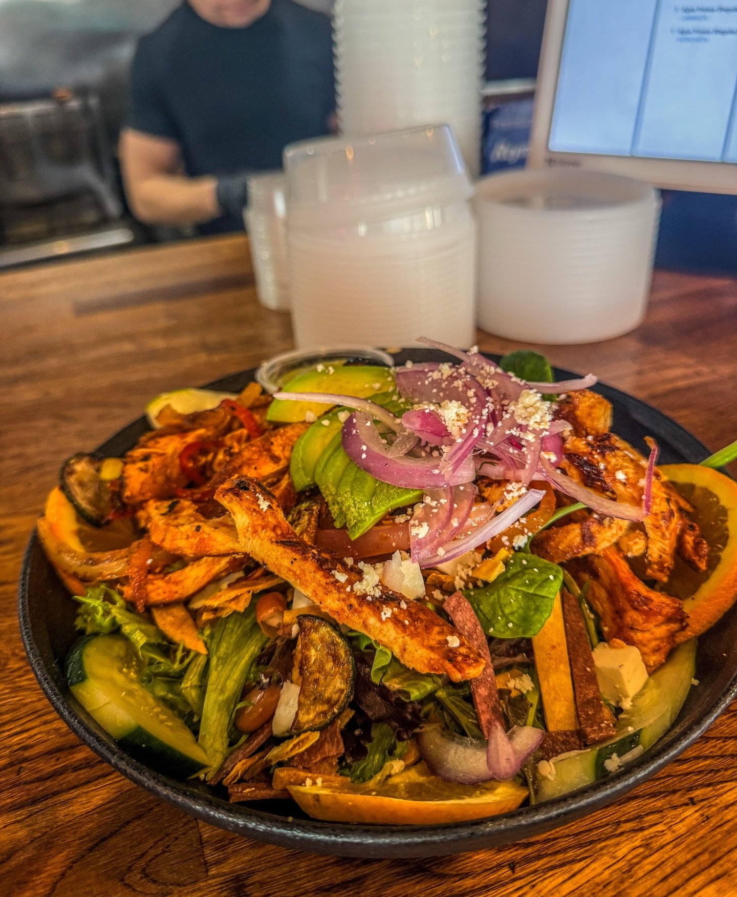 Our Milpa Salad topped with perfectly grilled chicken, avocado, pickled onions, and all the good stuff 🥑🥗

#ucdavis #daviseats #ucdavisfood