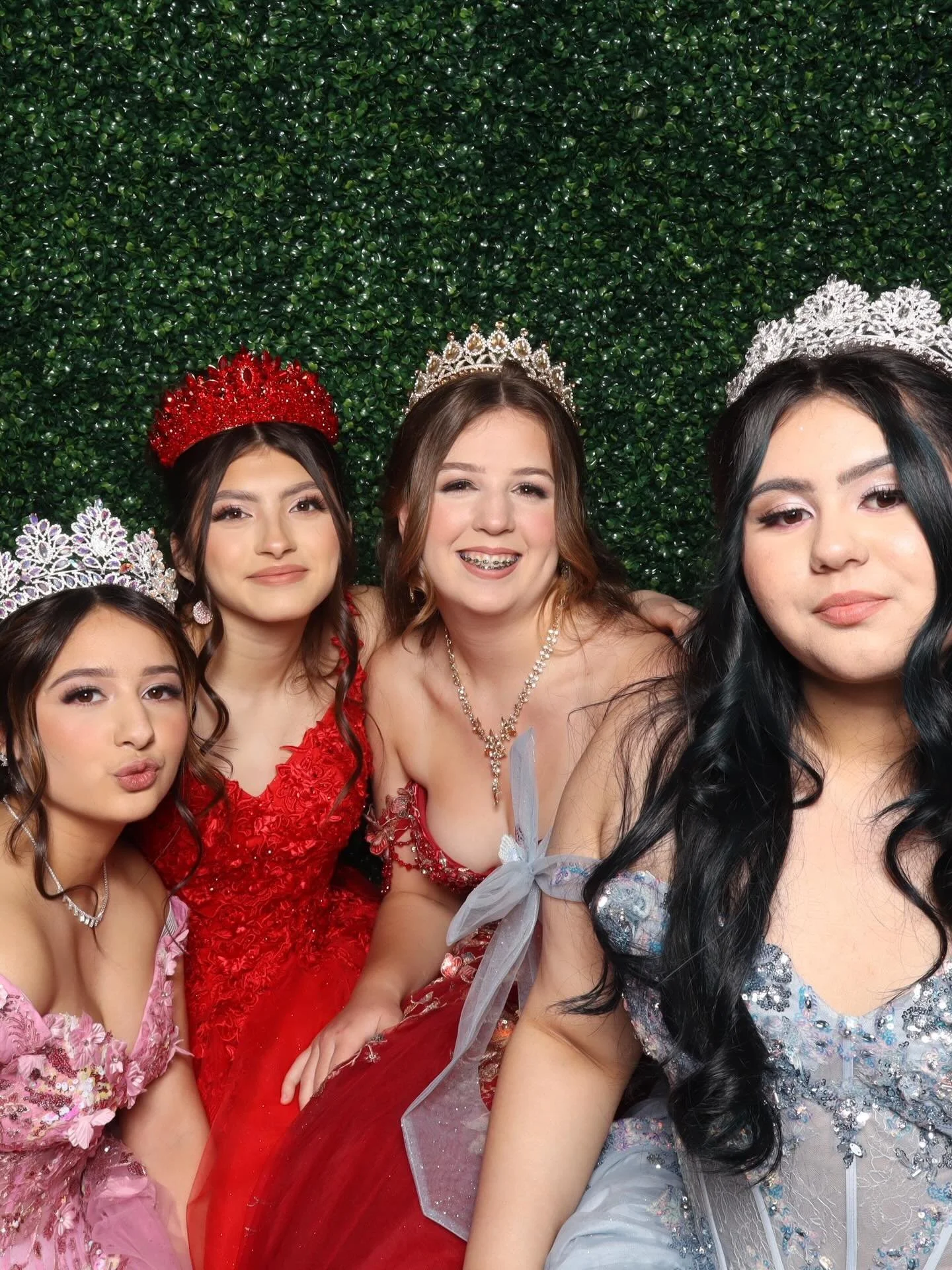 We had such a wonderful time at the Bridal &amp; Quince Expo at @_legacyevents_ last Saturday ✨

It was so lovely meeting so many brides-to-be and quincea&ntilde;eras and hearing about the beautiful celebrations you&rsquo;re planning. Thank you to ev