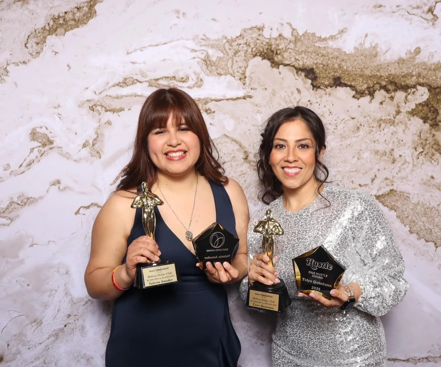 Celebrating the people behind the success🏆

This unforgettable gala by @realtyonegroupignite was all about honoring the hard work, commitment, and achievements of their team.

We loved being part of such a meaningful evening, capturing moments throu