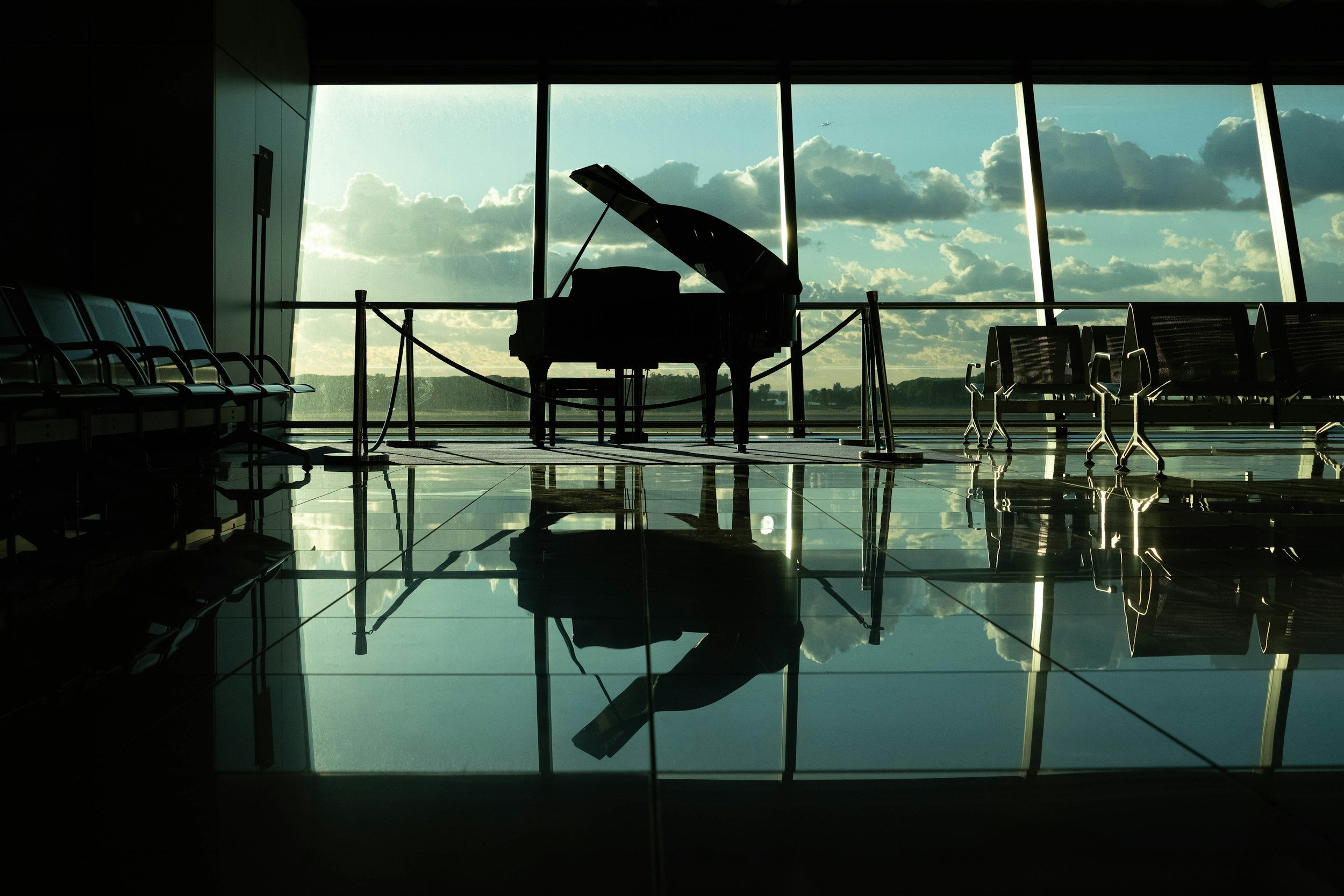 Grand piano in elegant open space – Cantare Resonare providing live piano music for corporate and private venues.