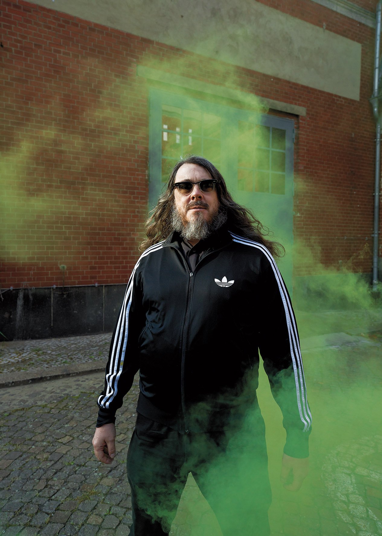 Artist, lives and works in Ahrensburg and Berlin/ Künstler, lebt und arbeitet in Ahrensburg und Berlin
