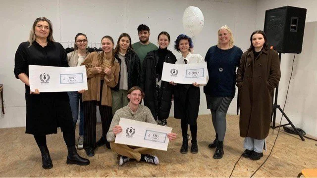 Charlotte with business school students