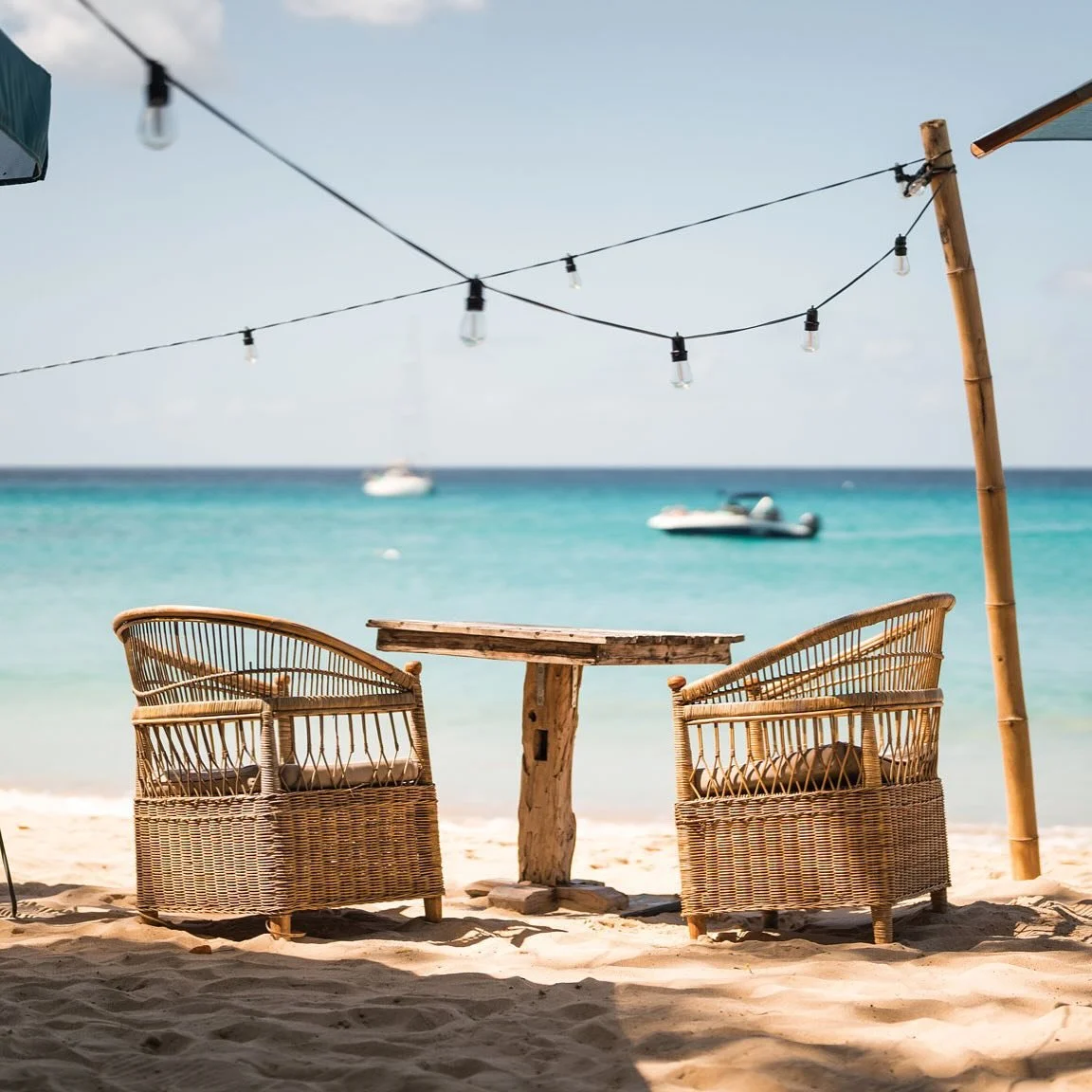 Sun, salt, and slow mornings - that&rsquo;s Barbados. 🇧🇧☀️

Where the rhythm&rsquo;s easy, the food&rsquo;s fire, and the vibes never miss.
We&rsquo;re bringing a little piece of that to Windsor.

#BarbadosSlim #SweetFuhDays #IslandVibes #wuhgineon