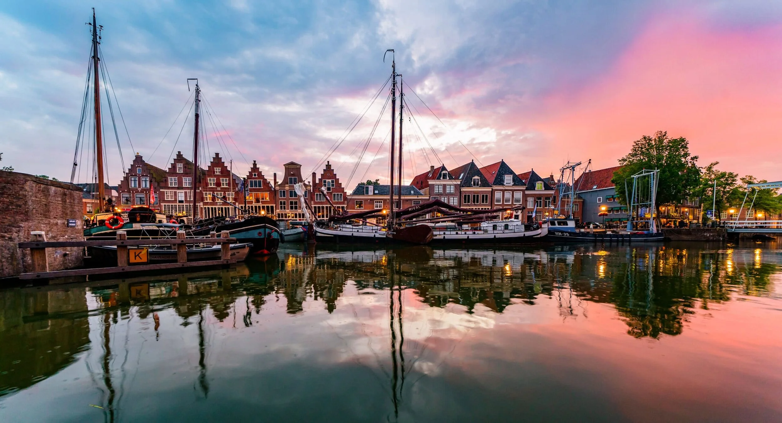 202105-haven-Veermanskade-zonsondergang-scaled.jpg