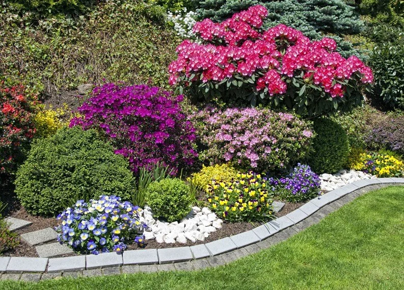 Improving Curb Appeal within HOA Limits 