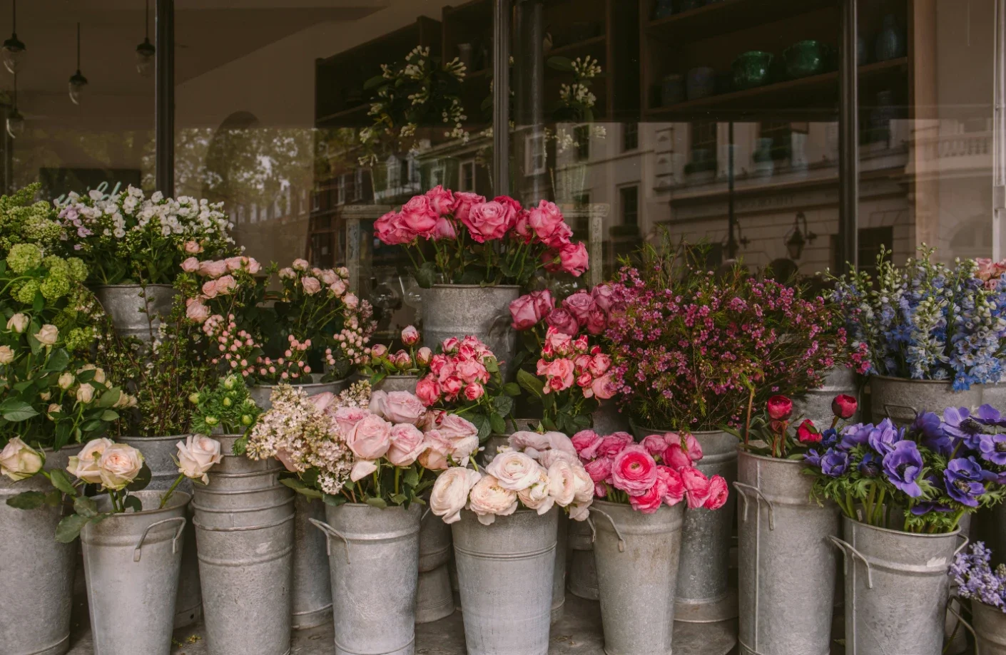 What Makes Fresh Ranunculus Flowers Stand Out in Premium Bouquets