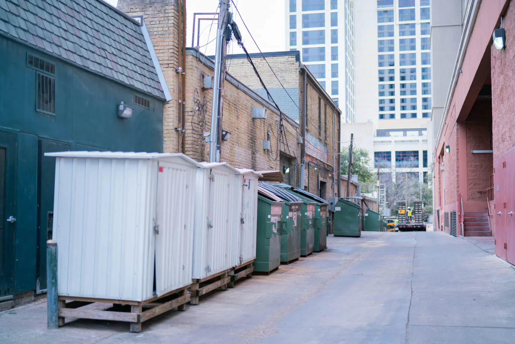 30-Yard Dumpster Rental for Office Cleanouts: Cubicles, Fixtures, and Bulky Volume