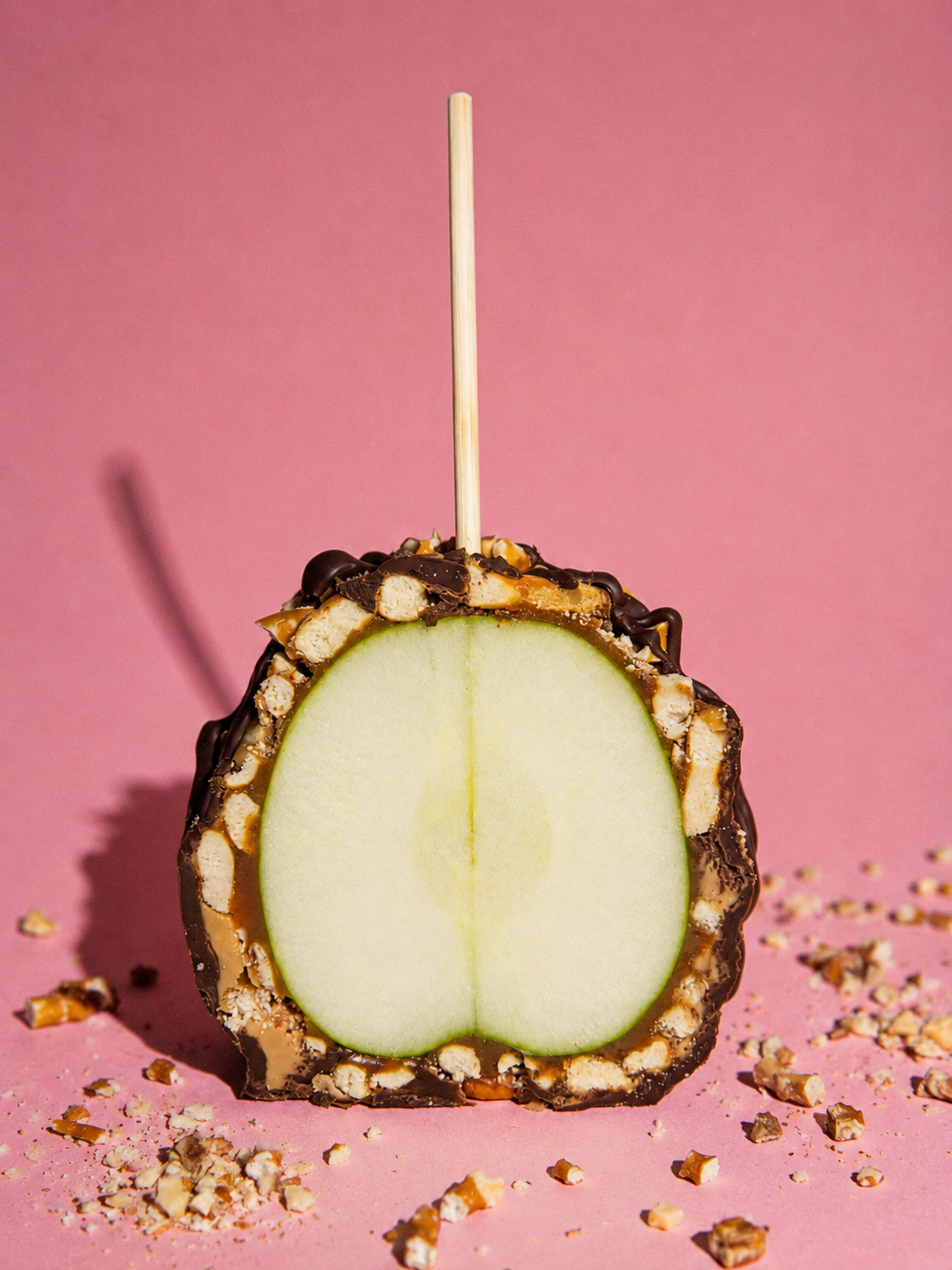 Peanut butter pretzel cross section.png
