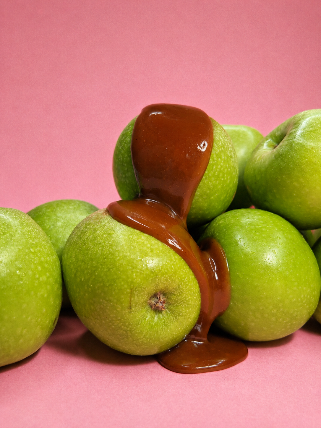 Crisp Granny smith apples & caramel