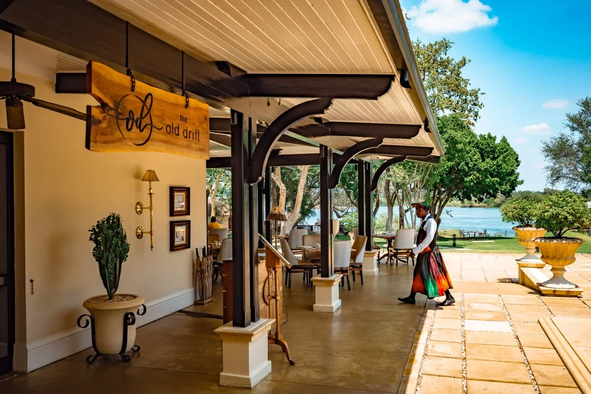 zambia-royal-livingstone-old-drift-restaurant.jpg