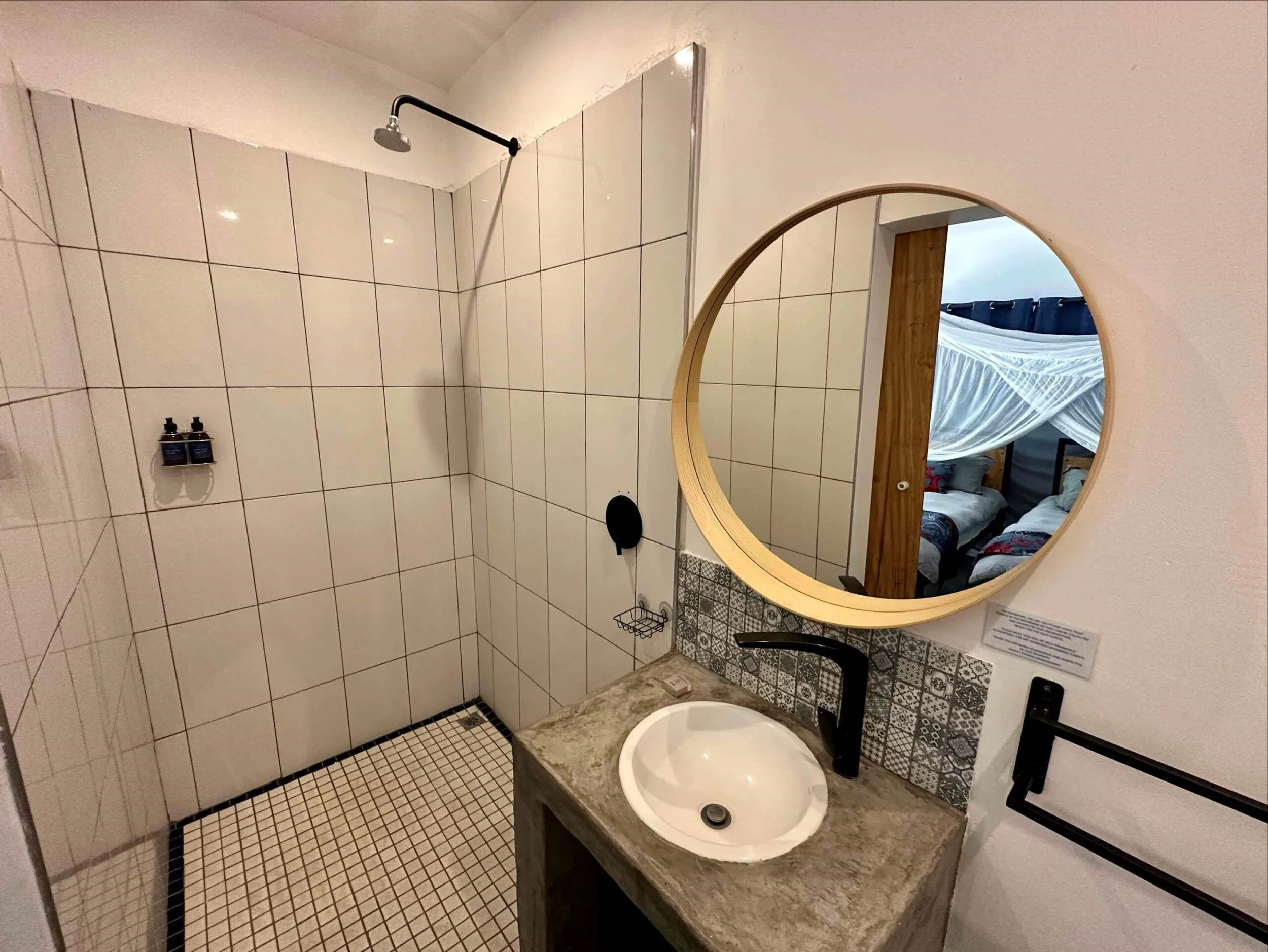 shower-garden-room1-scaled.jpg