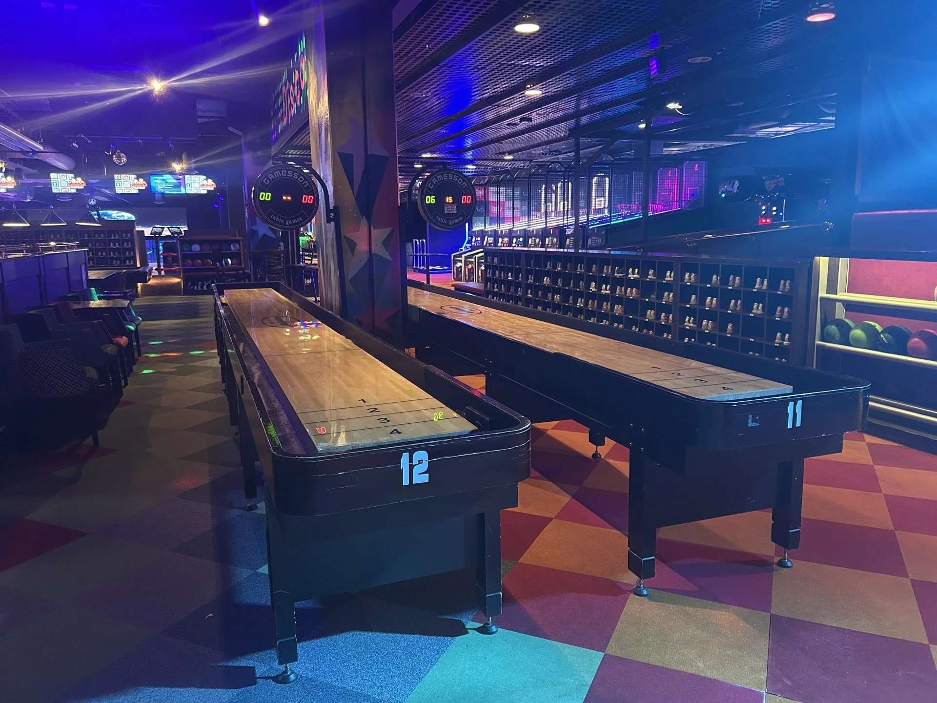 Shuffleboard club