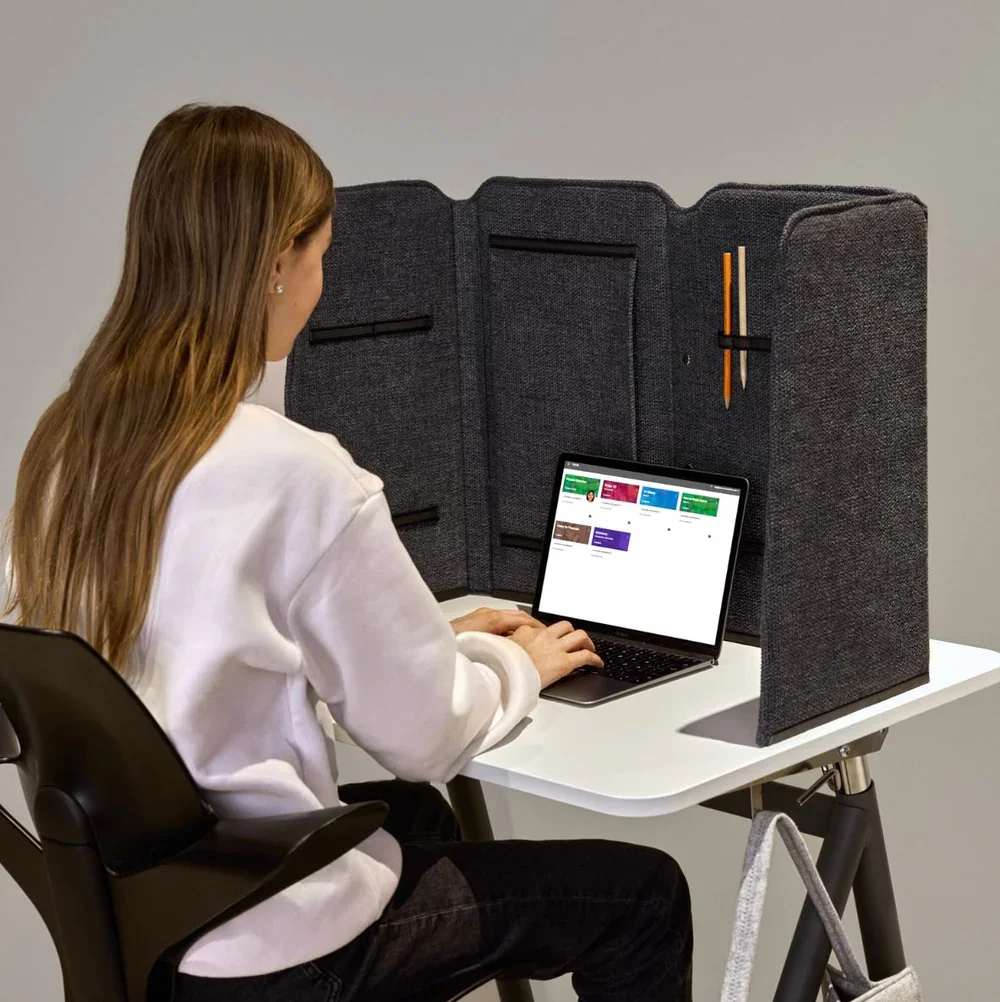 Portable school screen-2.webp