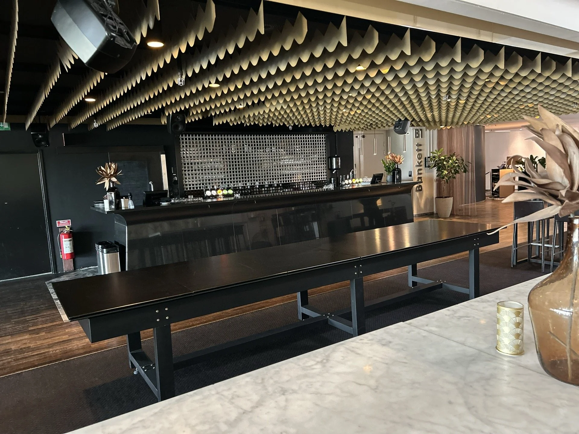 Shuffleboard i hotellbar