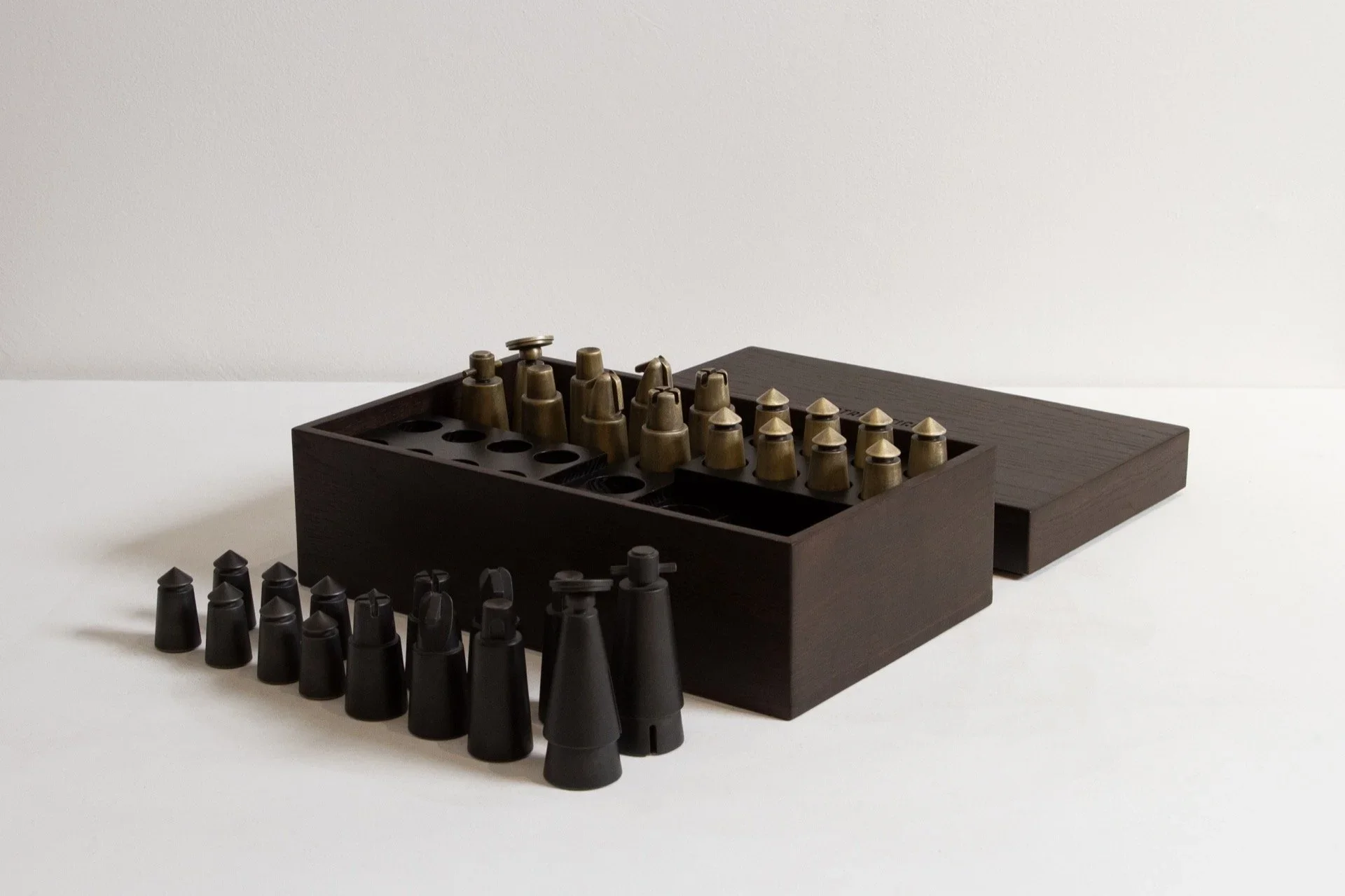 chess set 9-resize-1920px.webp