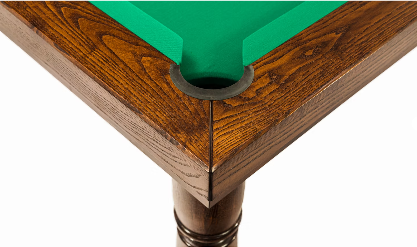 Villa Antica pool corner hole.png