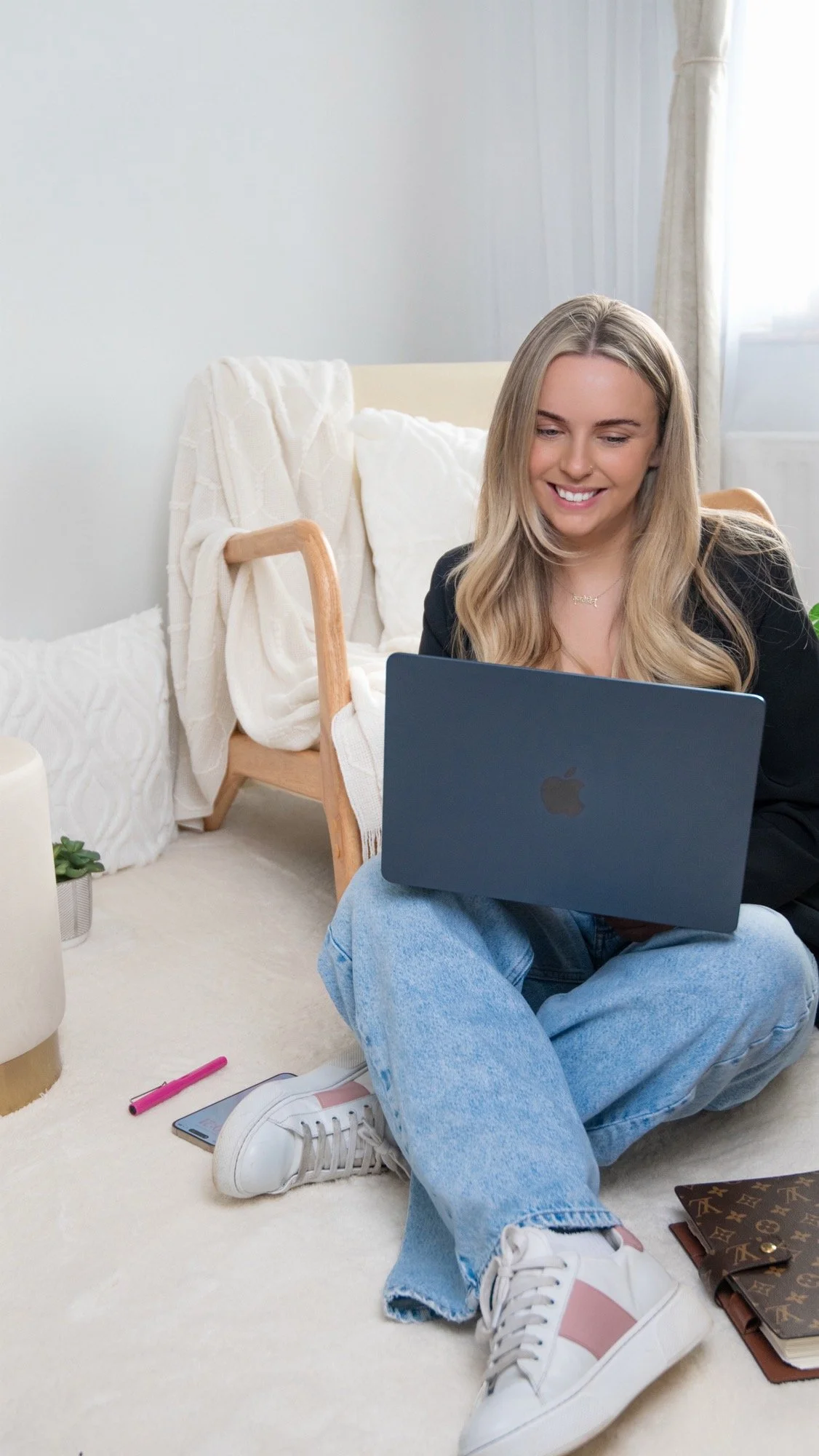 What It's Actually Like to Work With Me: Social Media Management