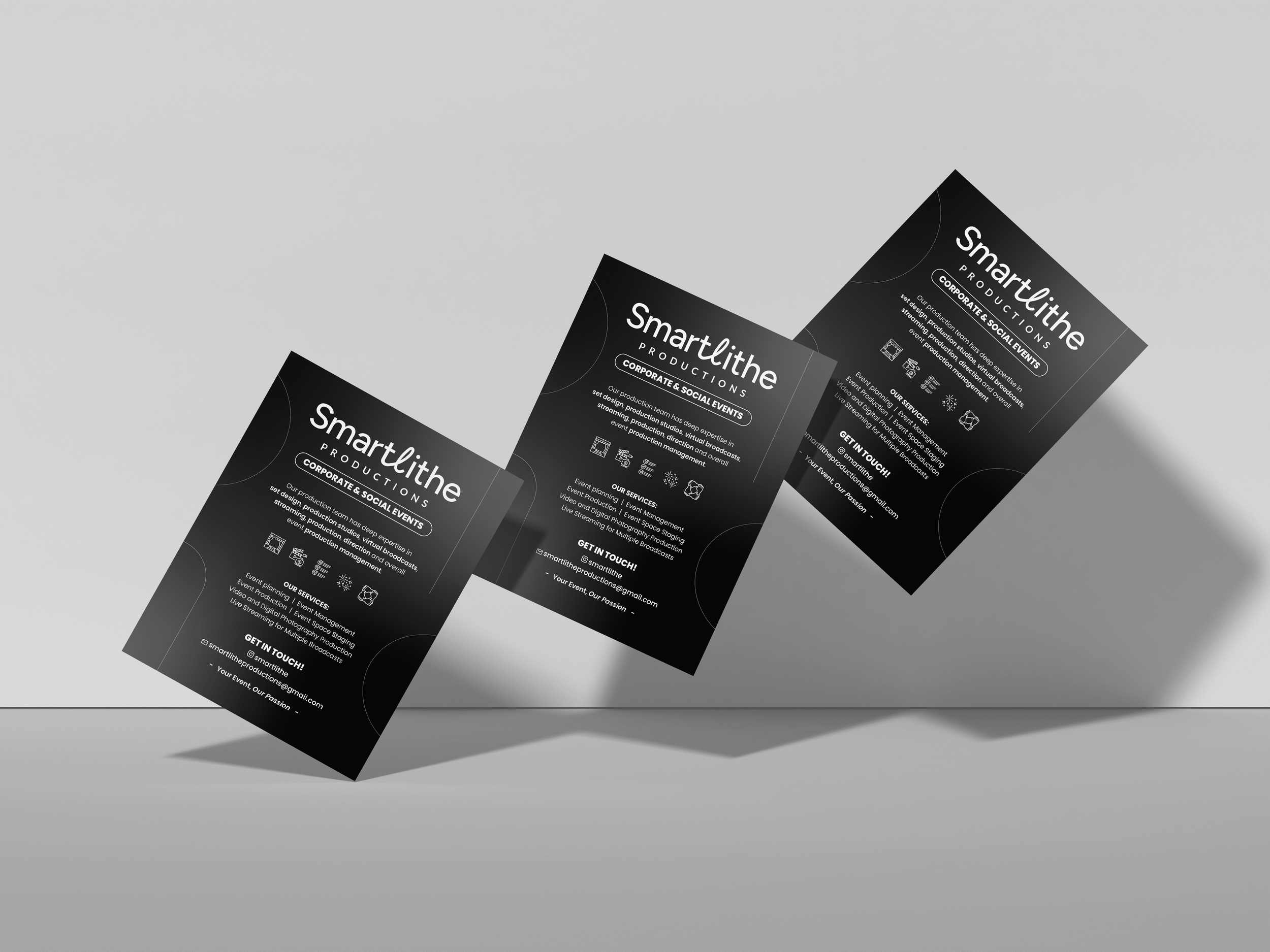 Free Stylo Floating Flyers Mockup.png