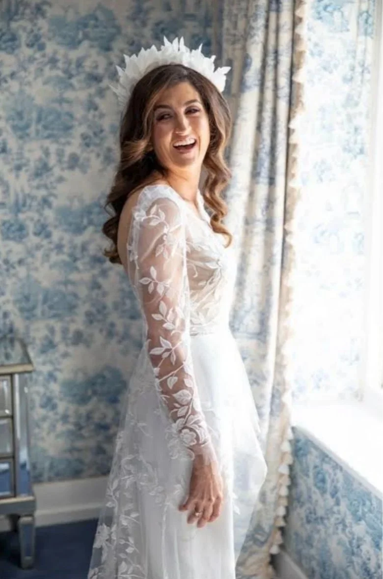 bride with waves and head piece
