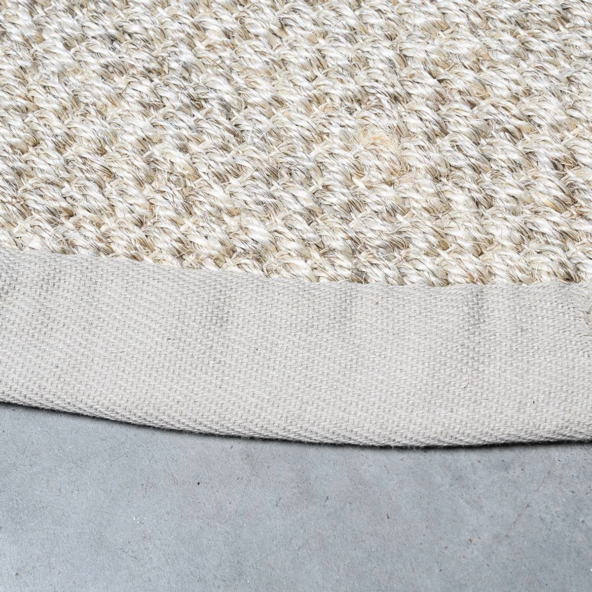 Sisal teppe (ø200 - Sand:beige kant) 1.jpg