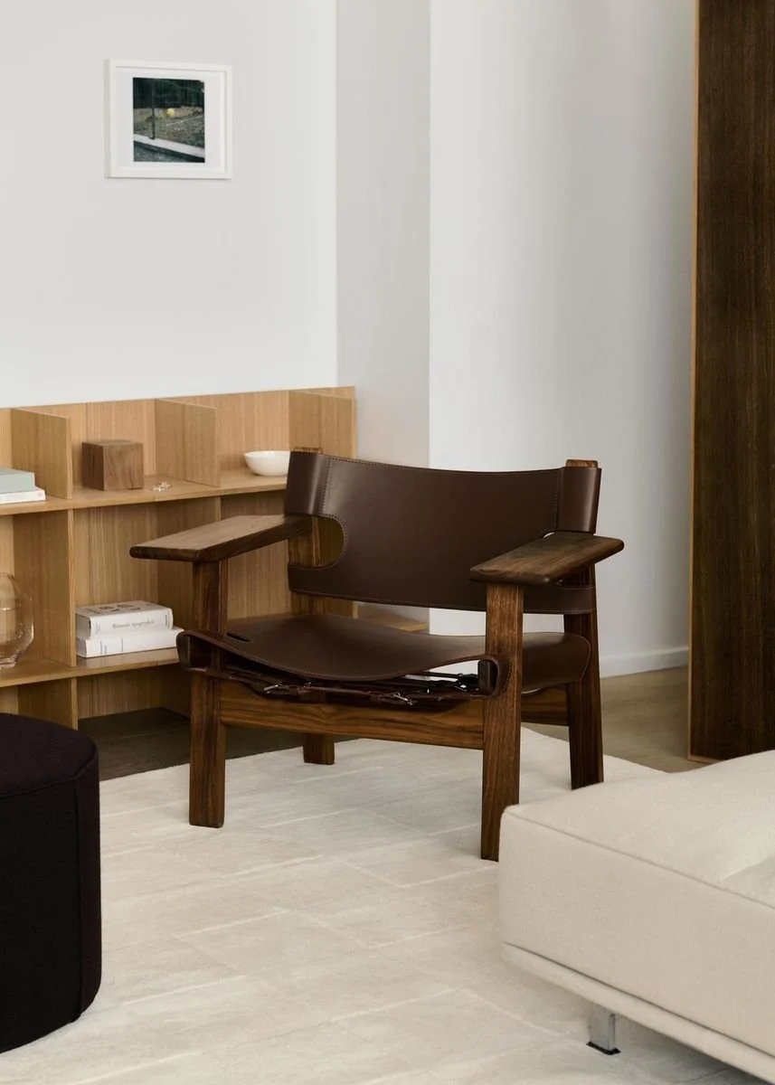 The Spanish Chair Valnøtt olje: mørkebrunt skinn2.jpg
