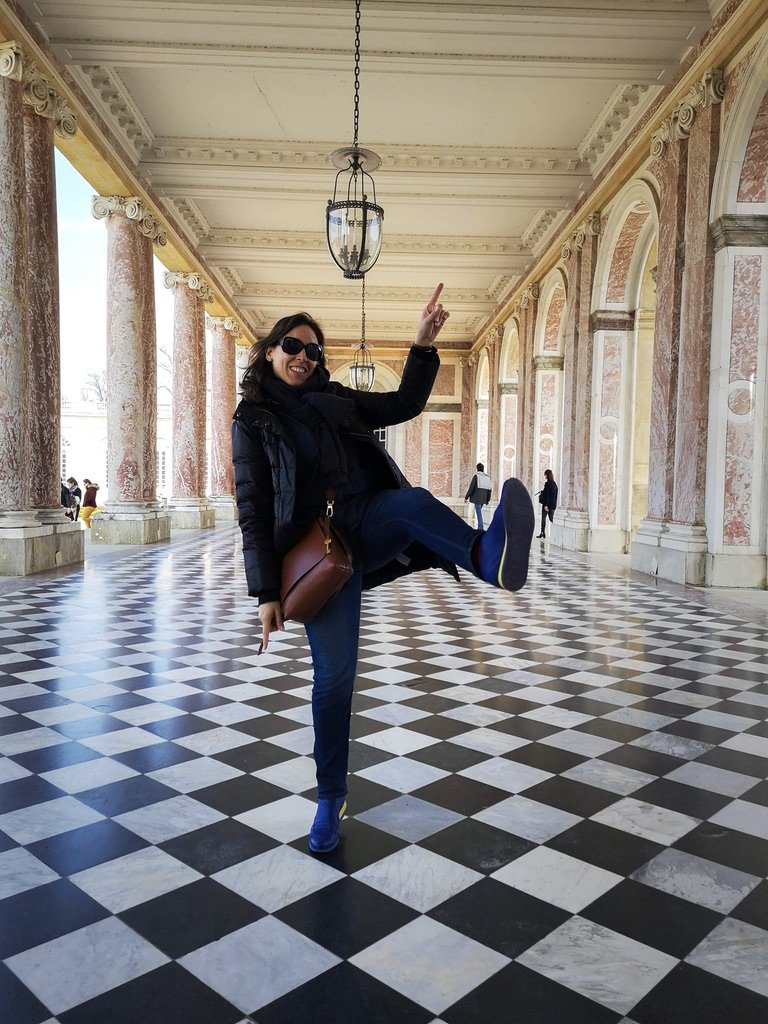 Valentina de Maussion, travel planner en Francia, en el Grand Trianon de Versalles