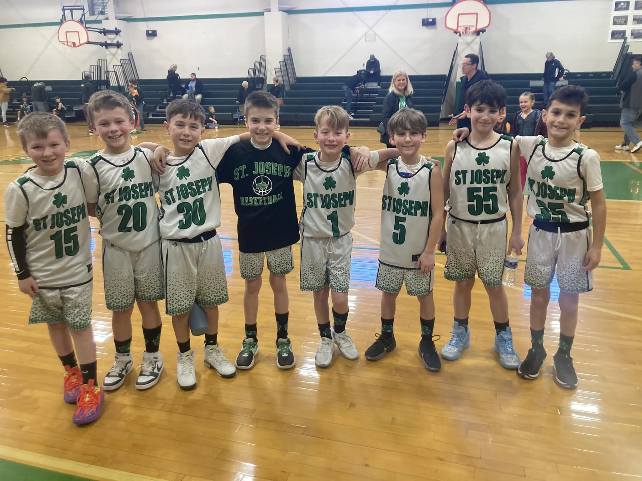 basketball team group photo