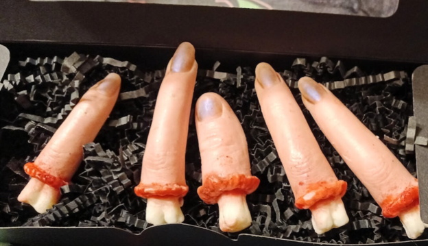 Finger Food - Realistic Bloody Fingers Horror Wax Melts