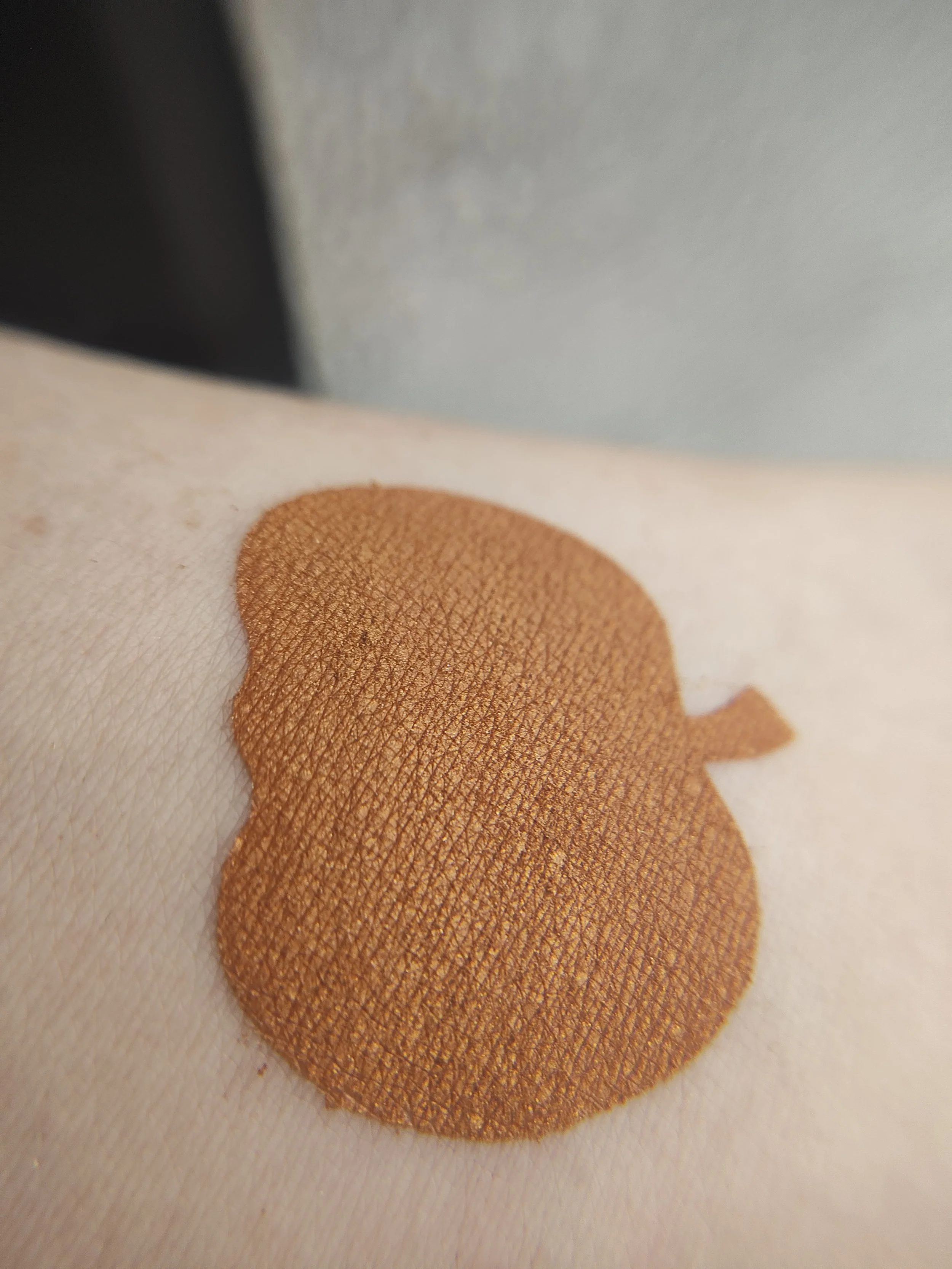 Gourd Orange eyeshadow