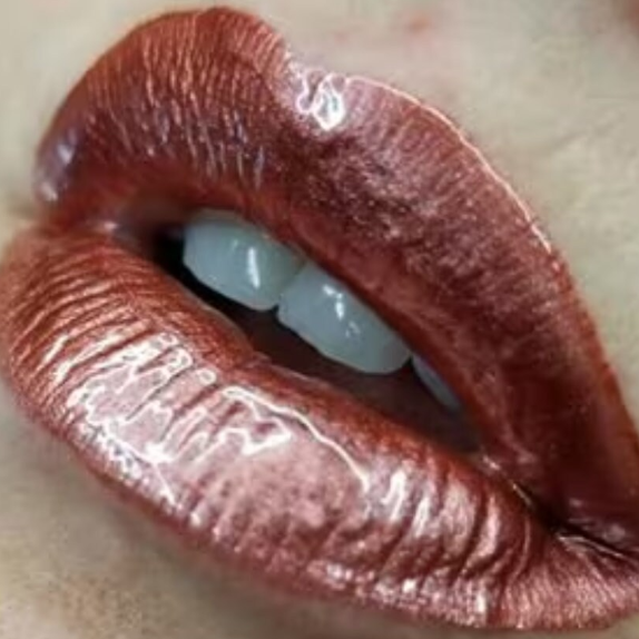 Cover Ghoul lip gloss