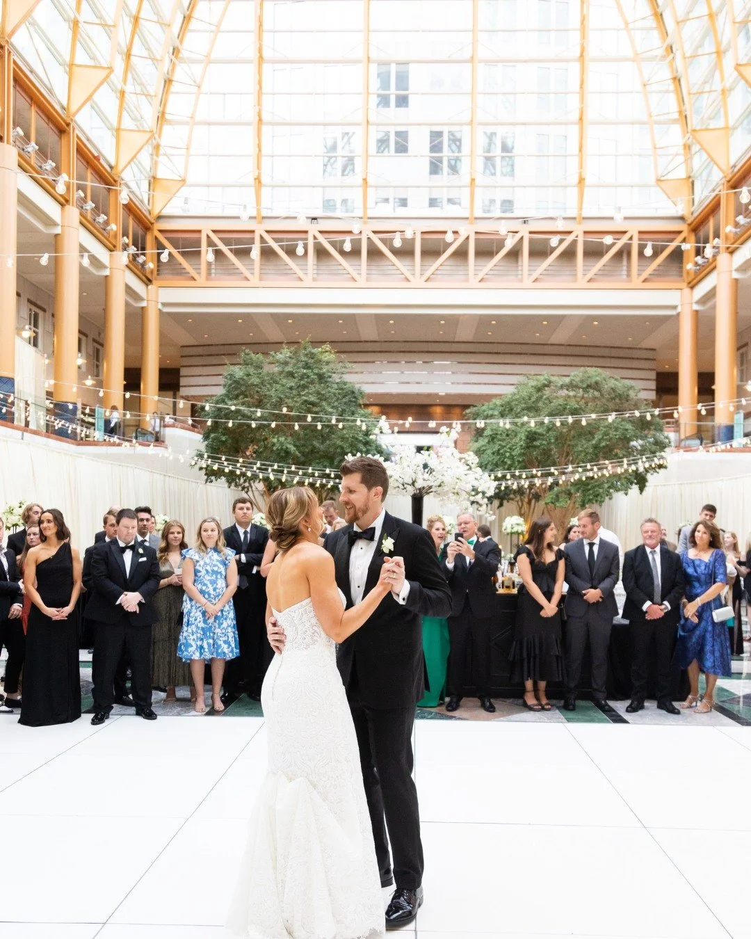 From heartfelt first dances to packed dance floor moments—Rachel & Alan’s celebration lit up Founders Hall all night long. 
Planning: @hallandwebb
Videography: @nebofilms_
Photography: @kristinbyrumphotography
Venue: @foundershalleve