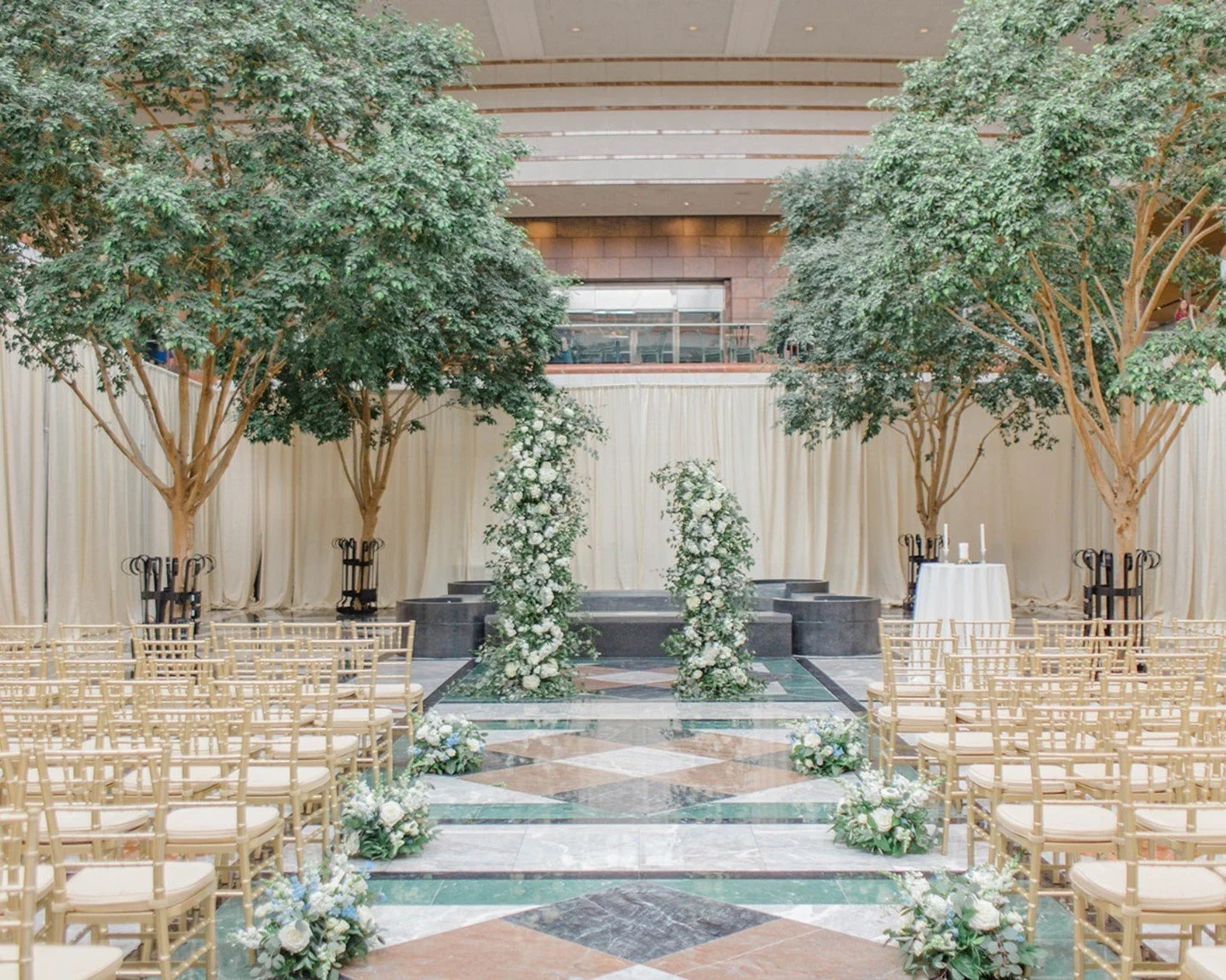 From &ldquo;I do&rdquo; to let&rsquo;s celebrate ✨
The ceremony-to-reception flip at Founders Hall never misses. Designed for smooth transitions and unforgettable celebrations.

Planning: @katiebrookseventco
Venue: @foundershalleventsCatering &amp; B