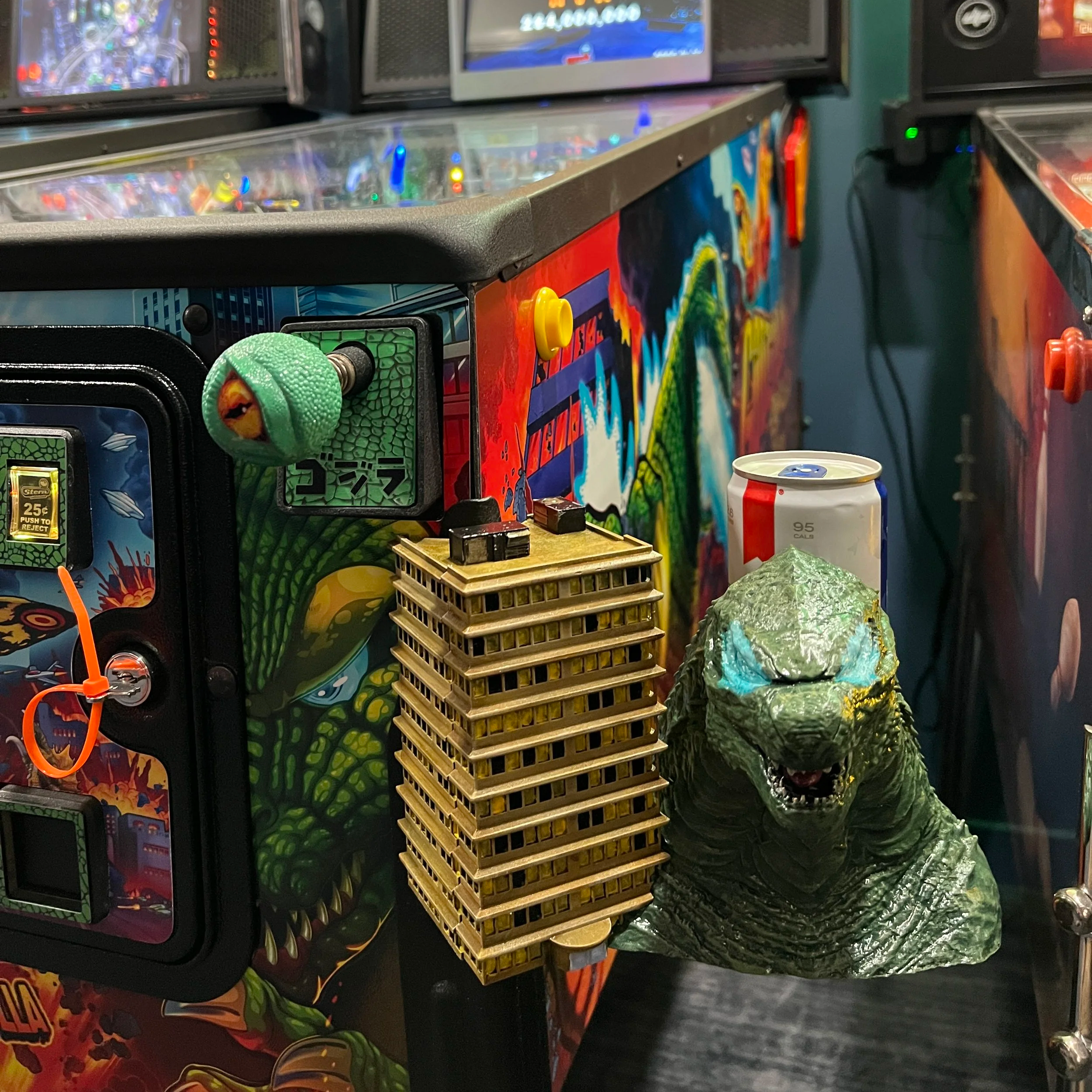 Godzilla - PIN-CHALICE