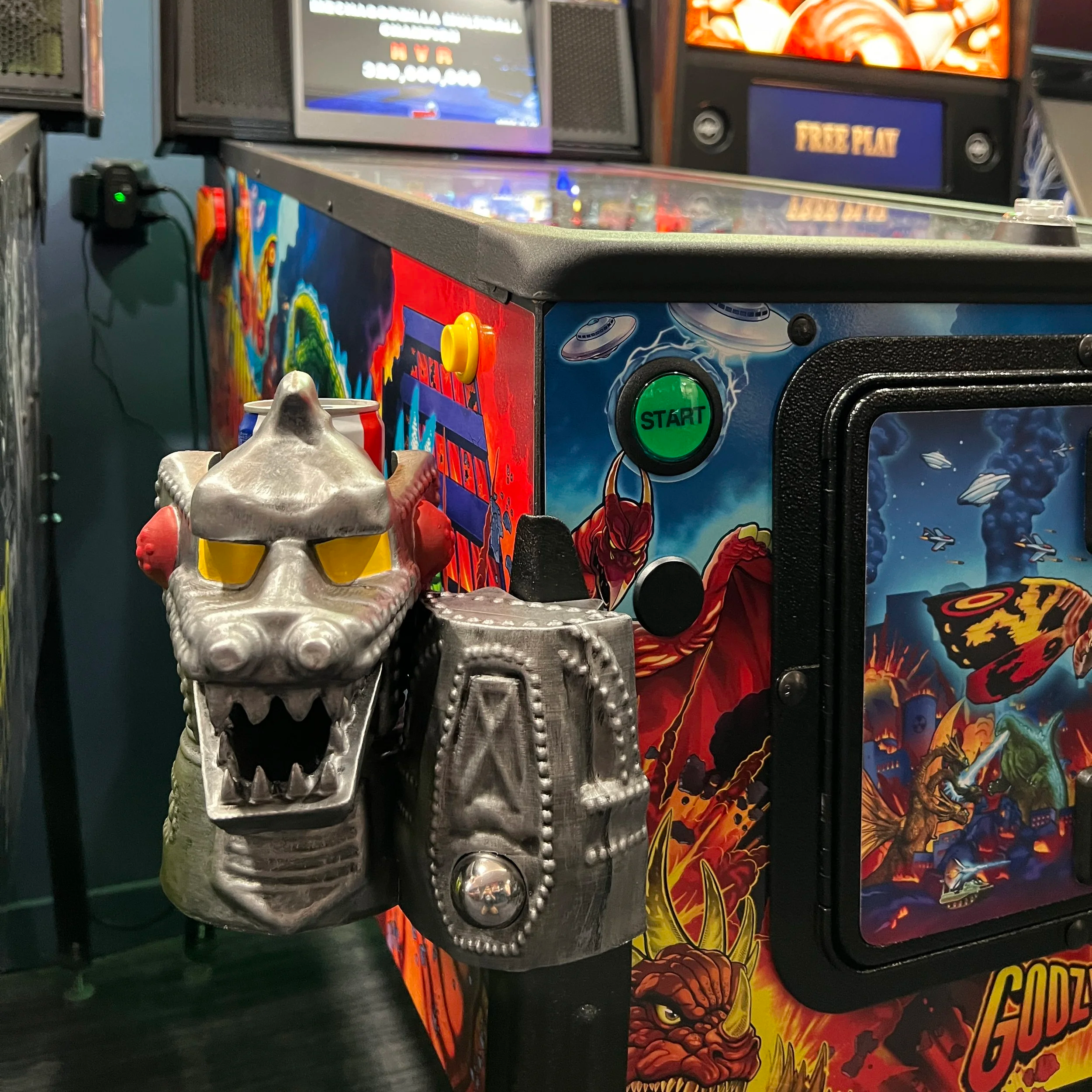 Mechagodzilla - PIN-CHALICE