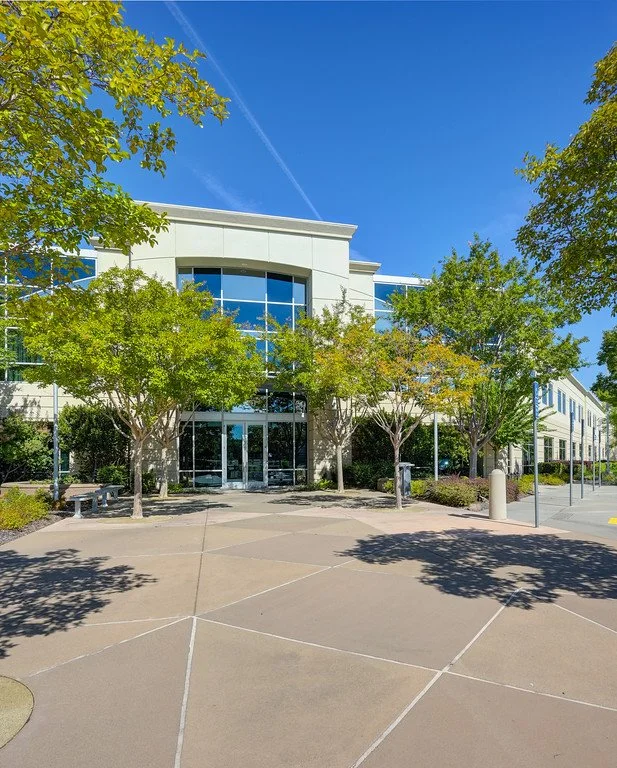 Blue Oaks Exterior_i25.jpg