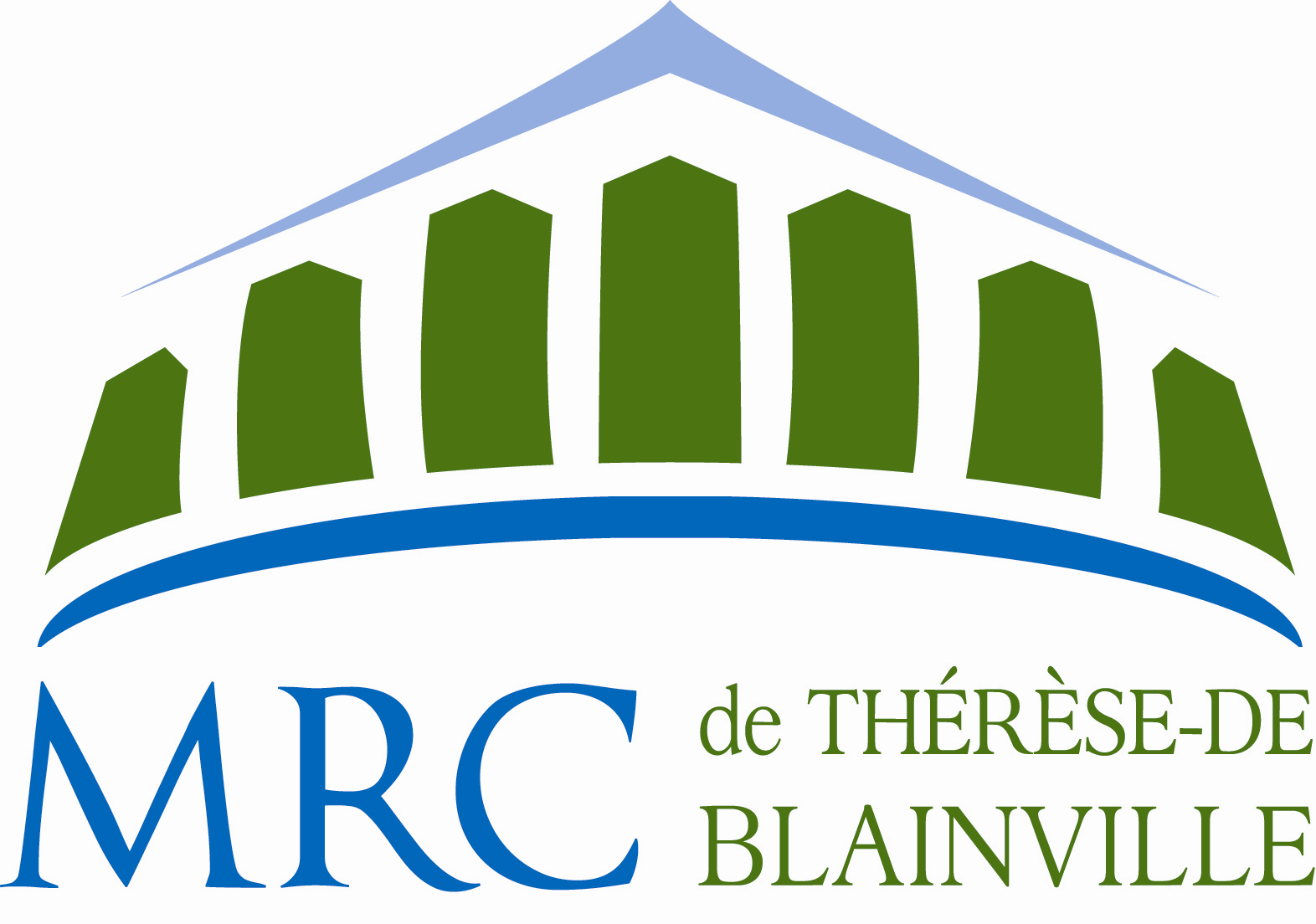 Logo de la MRC de Thérèse-De Blainville avec un toit stylisé, des bâtiments verts, une ligne bleue courbe, et le texte  en bleu et vert.