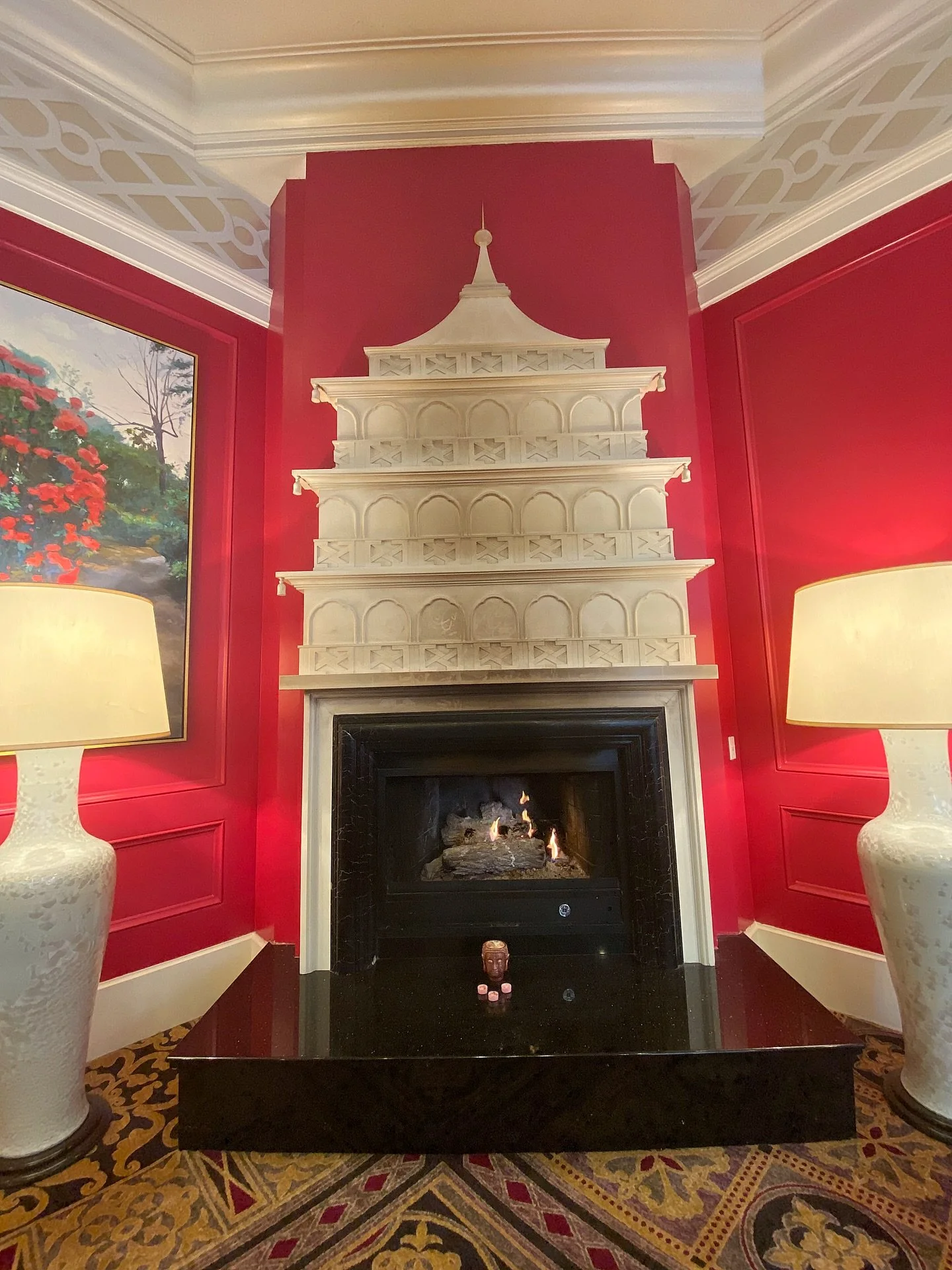 A cozy stay at @royalsonestaportland this Fall season 🍂🔑🛁🍃🪞✨

#cozy #fall #travel #royalsonesta #travelpdx #destination #design #candles #hotelsinpdx #buddhaheadcandle #goldluxor #beauty 
#itsthegoldengoddess