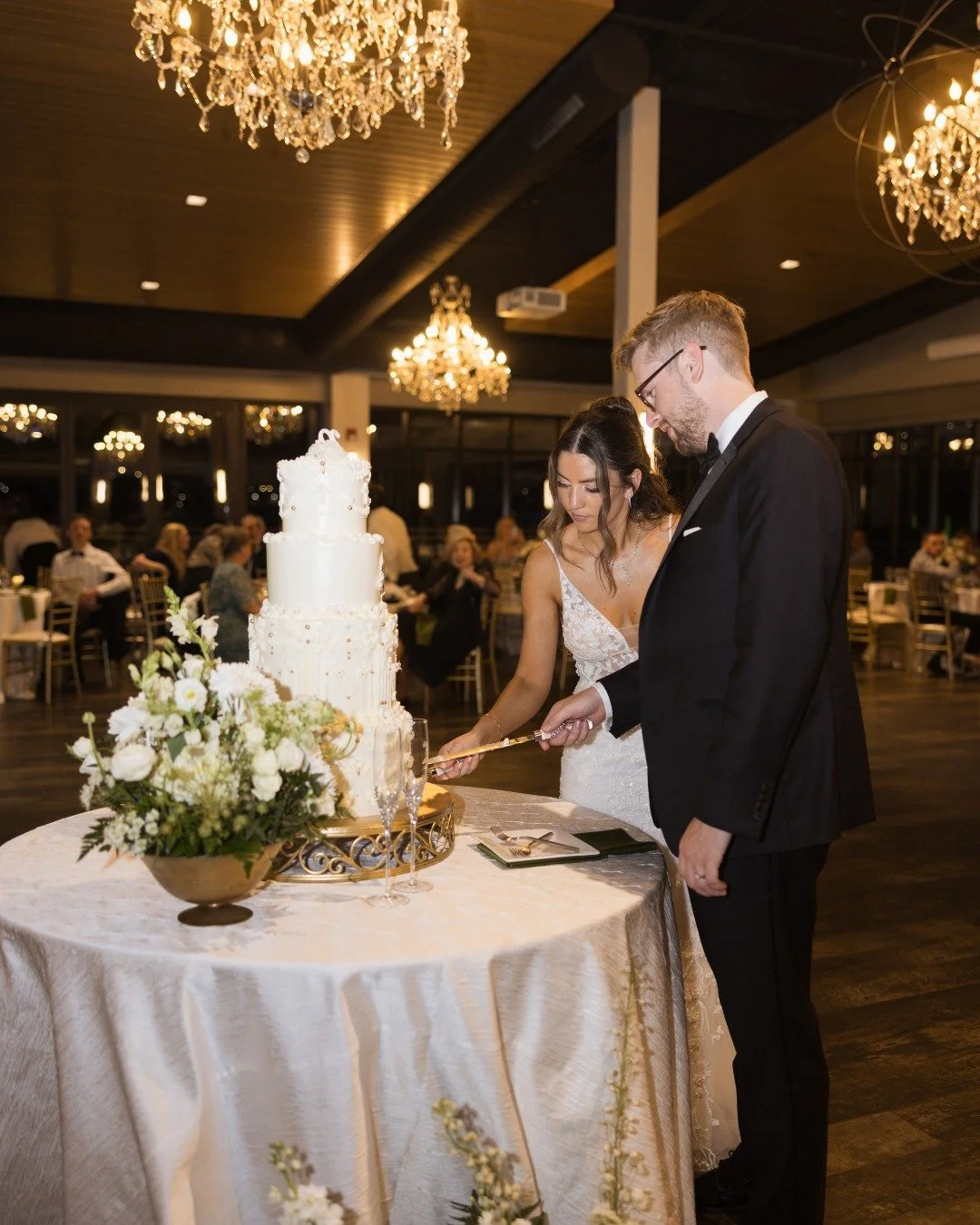 Erisa &amp; Ethan🤍

Where love turned into a full-on celebration &mdash; the kind of night you never want to end.

@thinspaceswedding
@terrace_atcedarhill
@bestimpressionscaterers
@greenweddingshoes
@lovelybride
@junebugweddings
@stylemepretty
@aisl