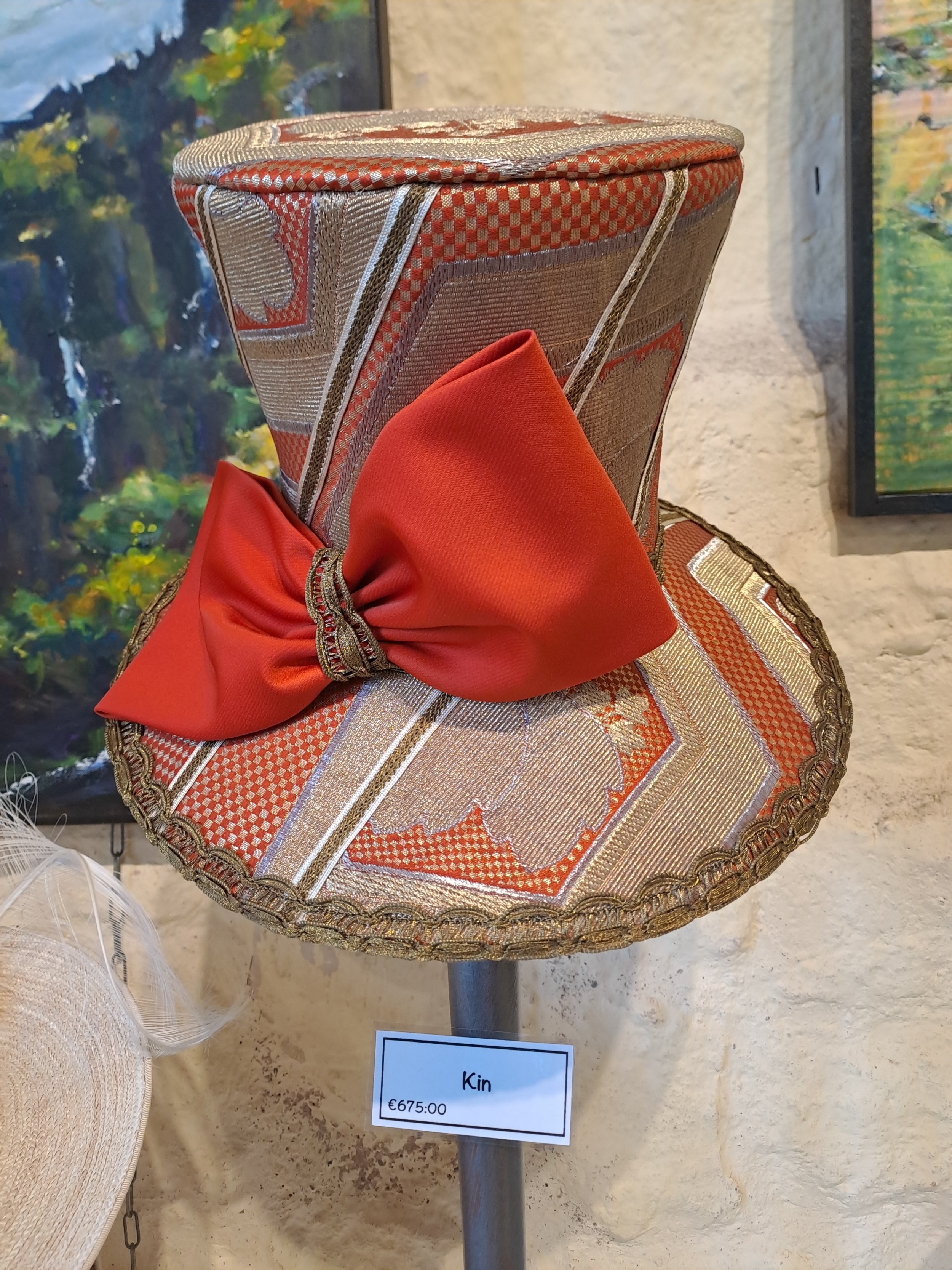 donna-hartley-millinary-handmade-fashion-hats-france-exhibition-gallery-26.jpg