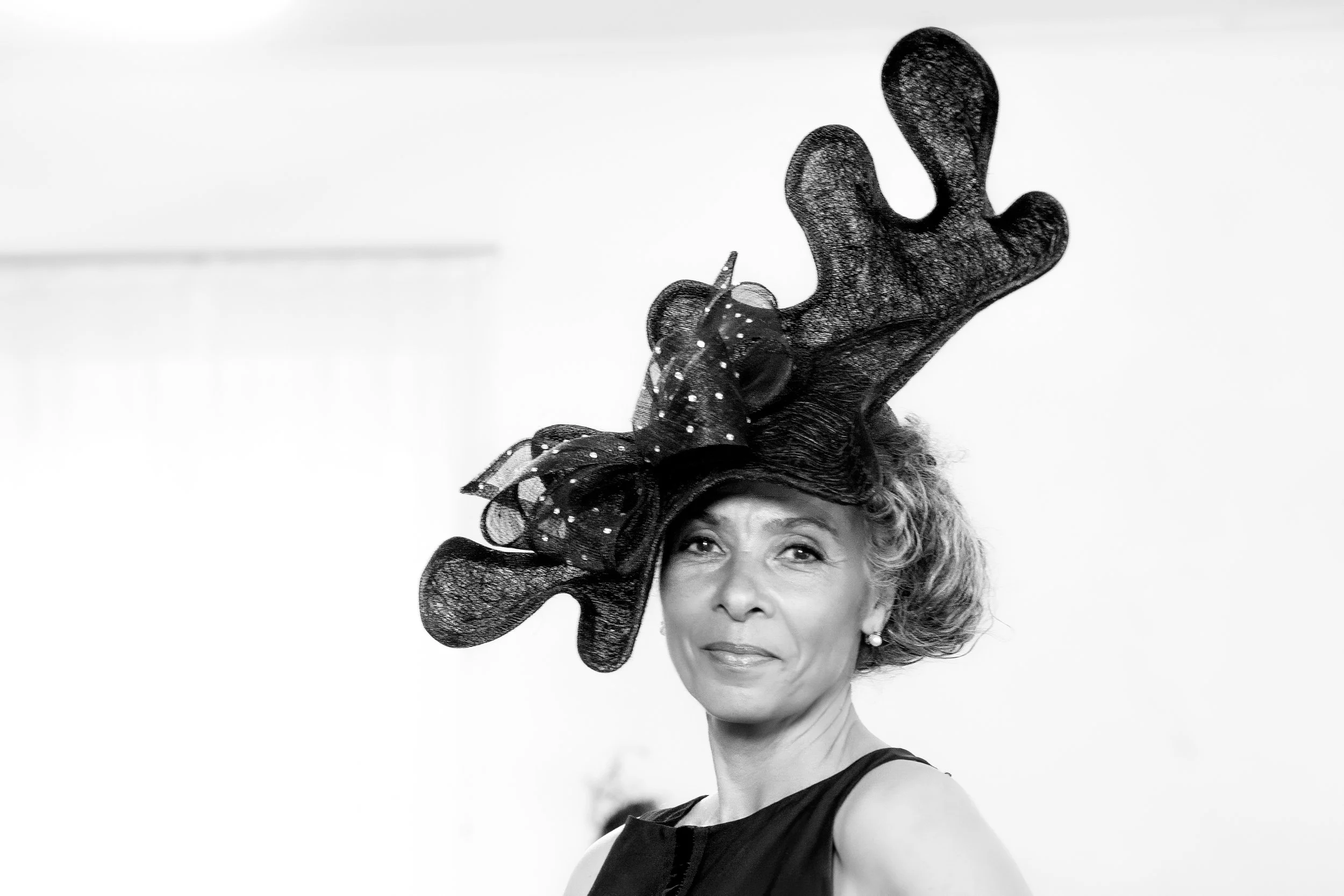 donna-hartley-millinary-handmade-fashion-hats-france-gallery-donnas-work-30.jpg